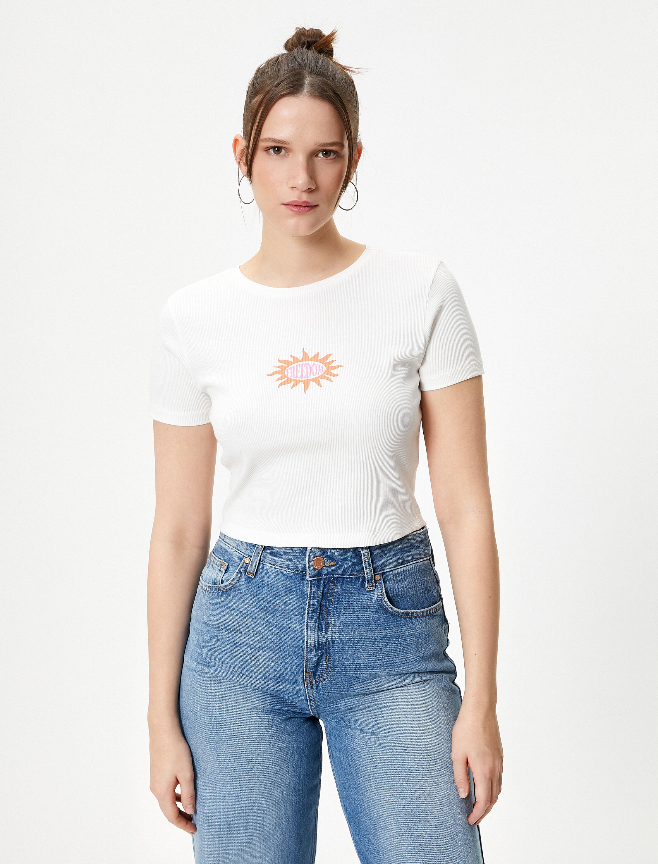 Crop Tişört Baskı Detaylı Dar Kalıp Kısa Kollu Bisiklet Yaka Pamuklu