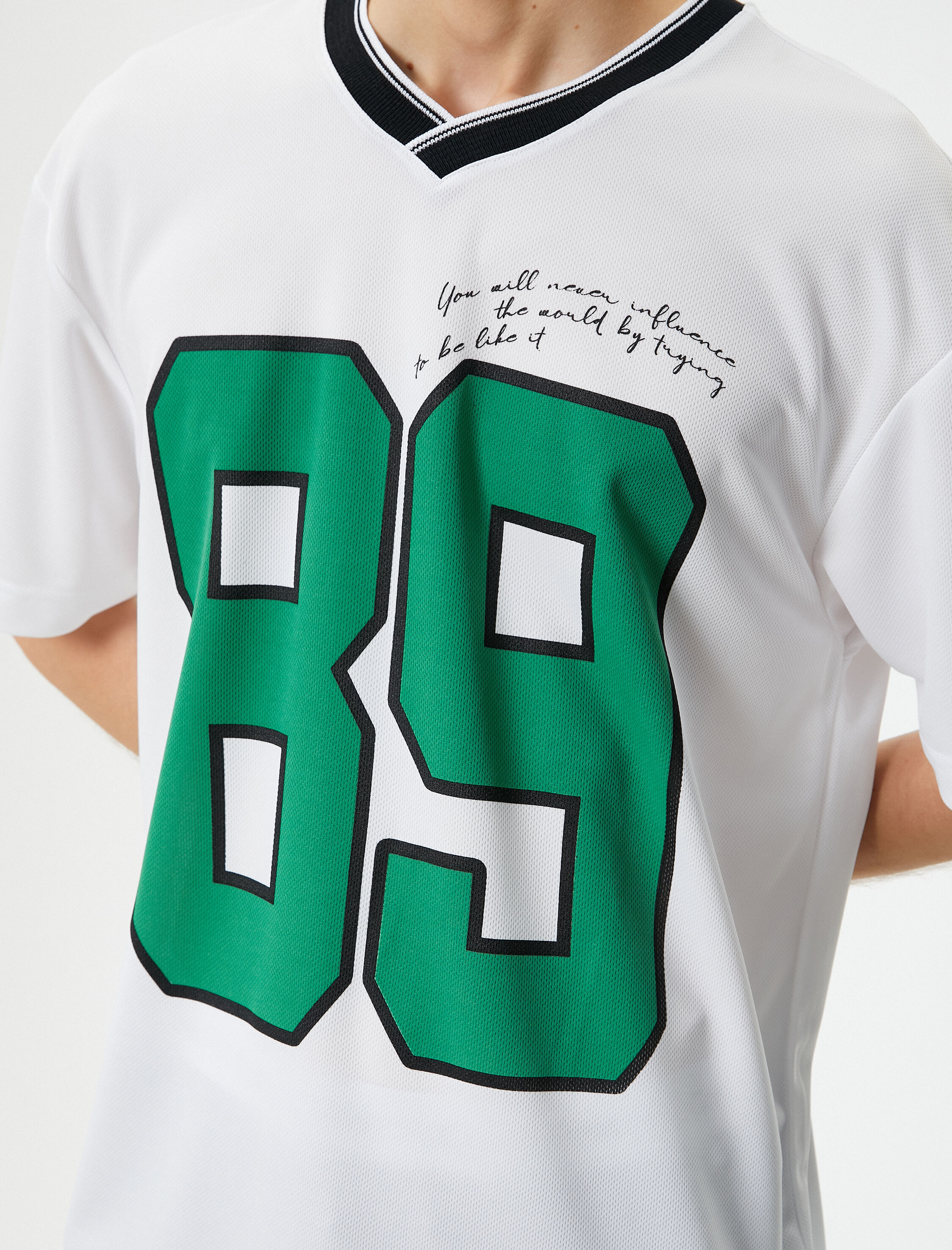   Oversize Tişört Kolej Baskılı V Yaka Sloganlı Kısa Kollu