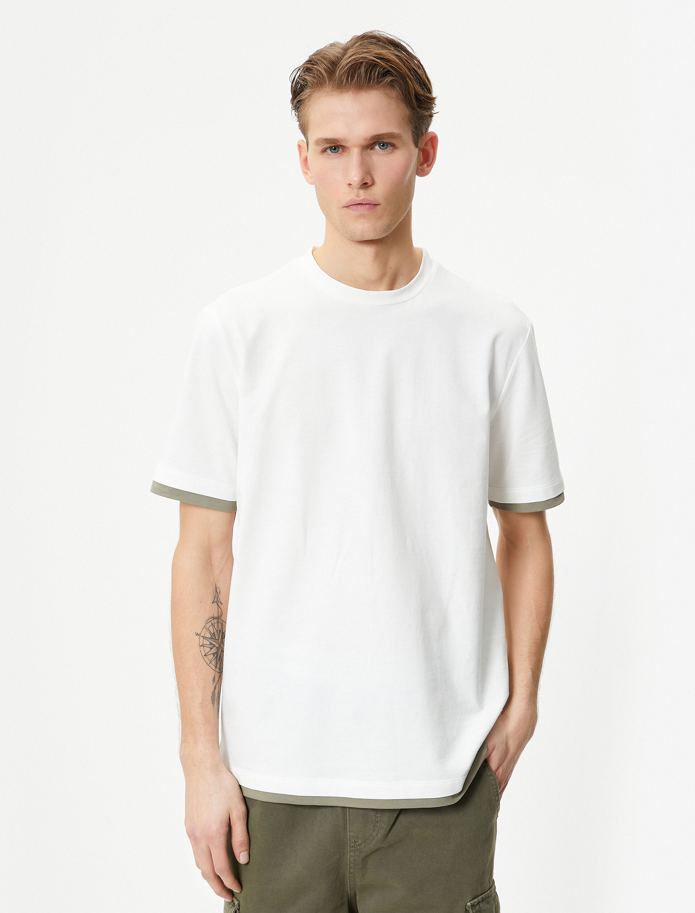   Bisiklet Yaka Tişört Kumaş Detaylı Kısa Kollu Pamuklu