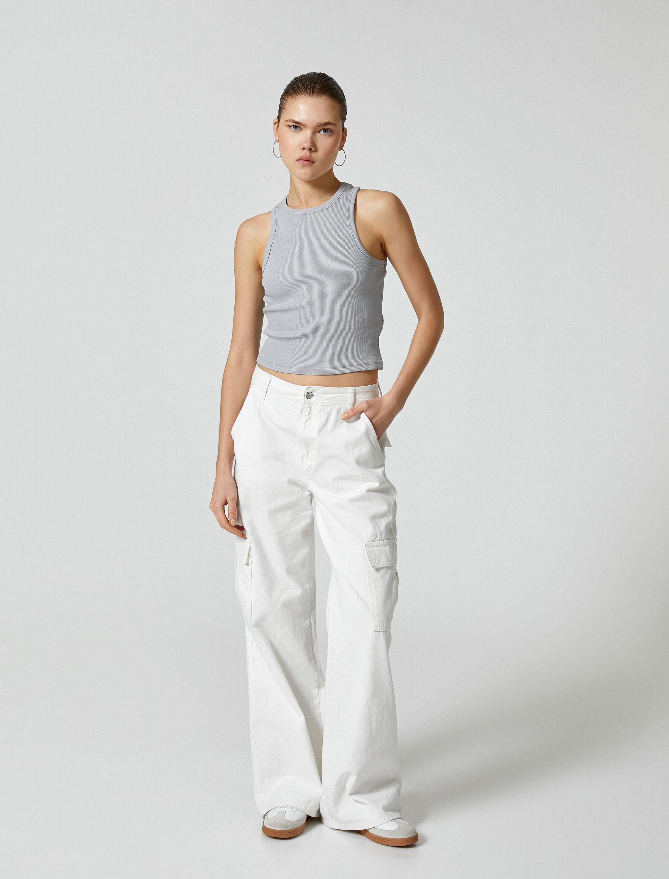   Basic Halter Yaka Atlet Ribanalı Pamuklu