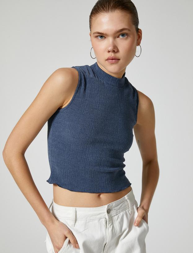 Crop Dik Yaka Atlet Slim Fit Viskoz Kumaş Karışımlı_0