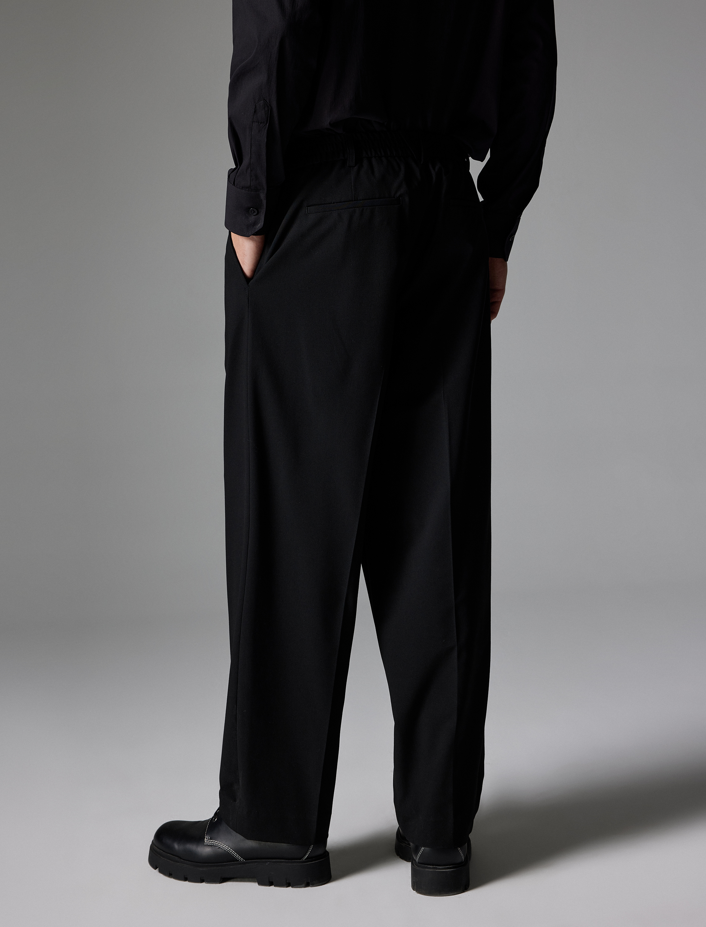   Bol Pantolon Pileli Düğmeli Cep Detaylı