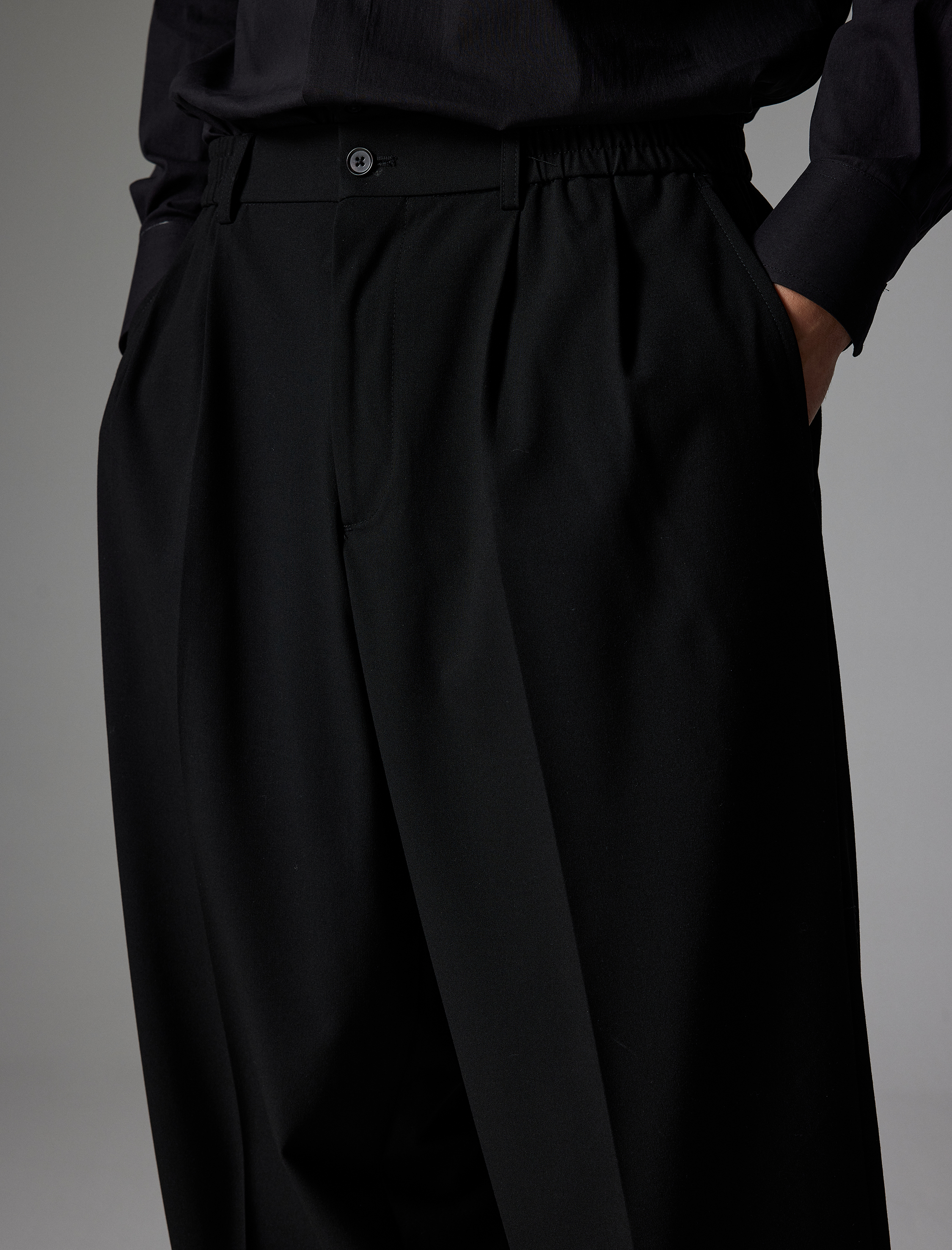   Bol Pantolon Pileli Düğmeli Cep Detaylı