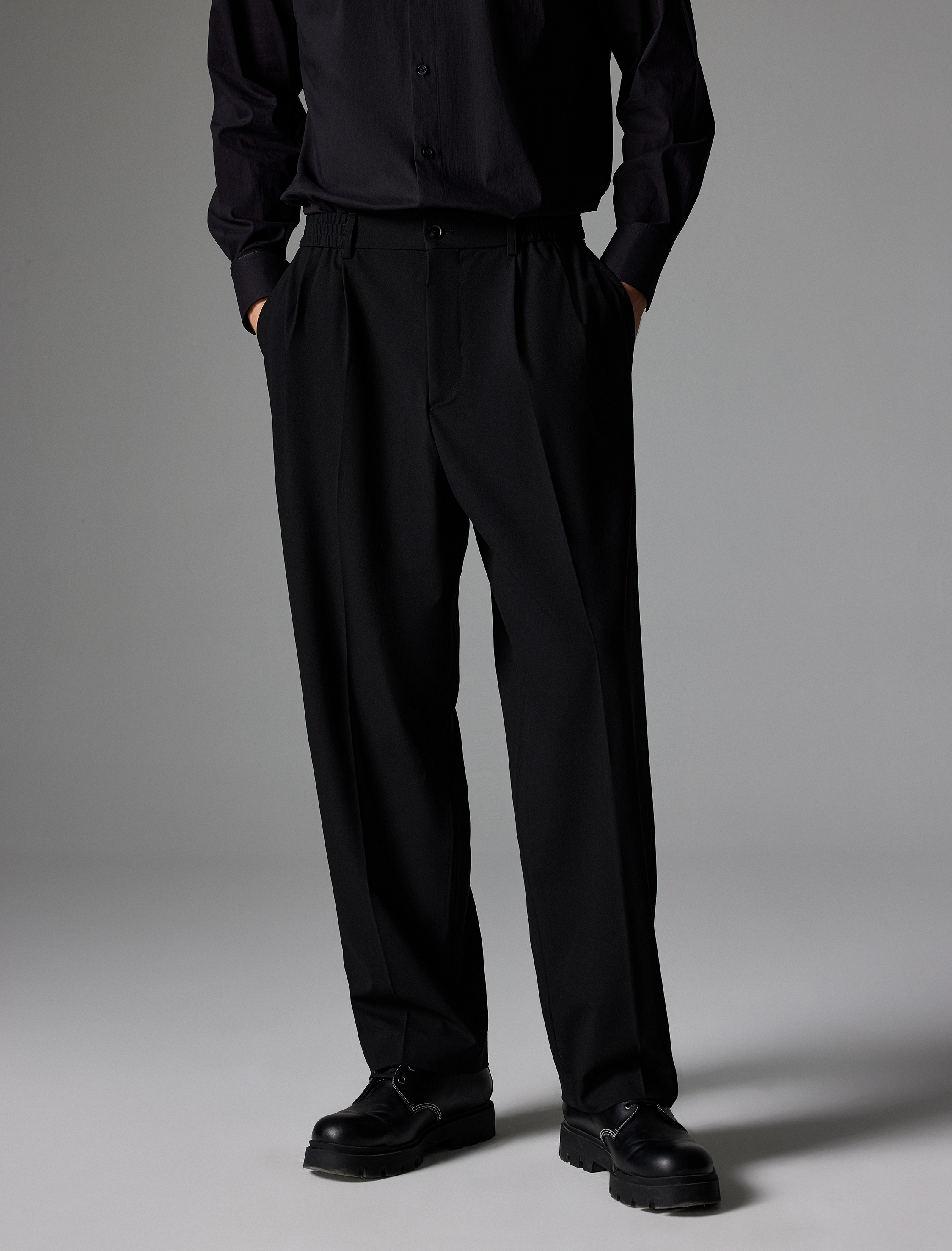   Bol Pantolon Pileli Düğmeli Cep Detaylı