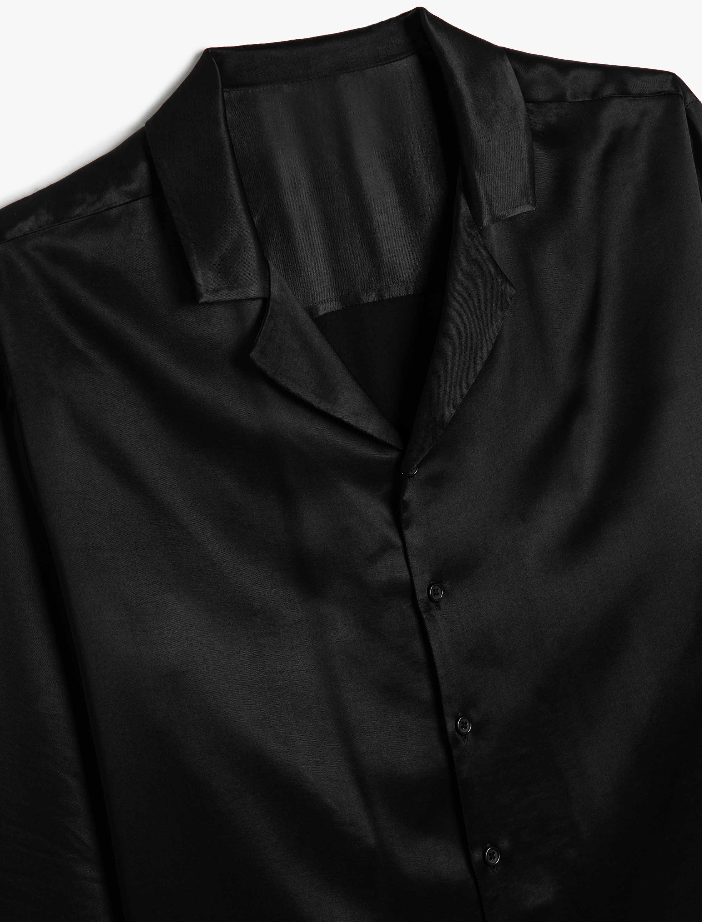 Saten Gömlek Devrik Yaka Düğmeli Uzun Kollu