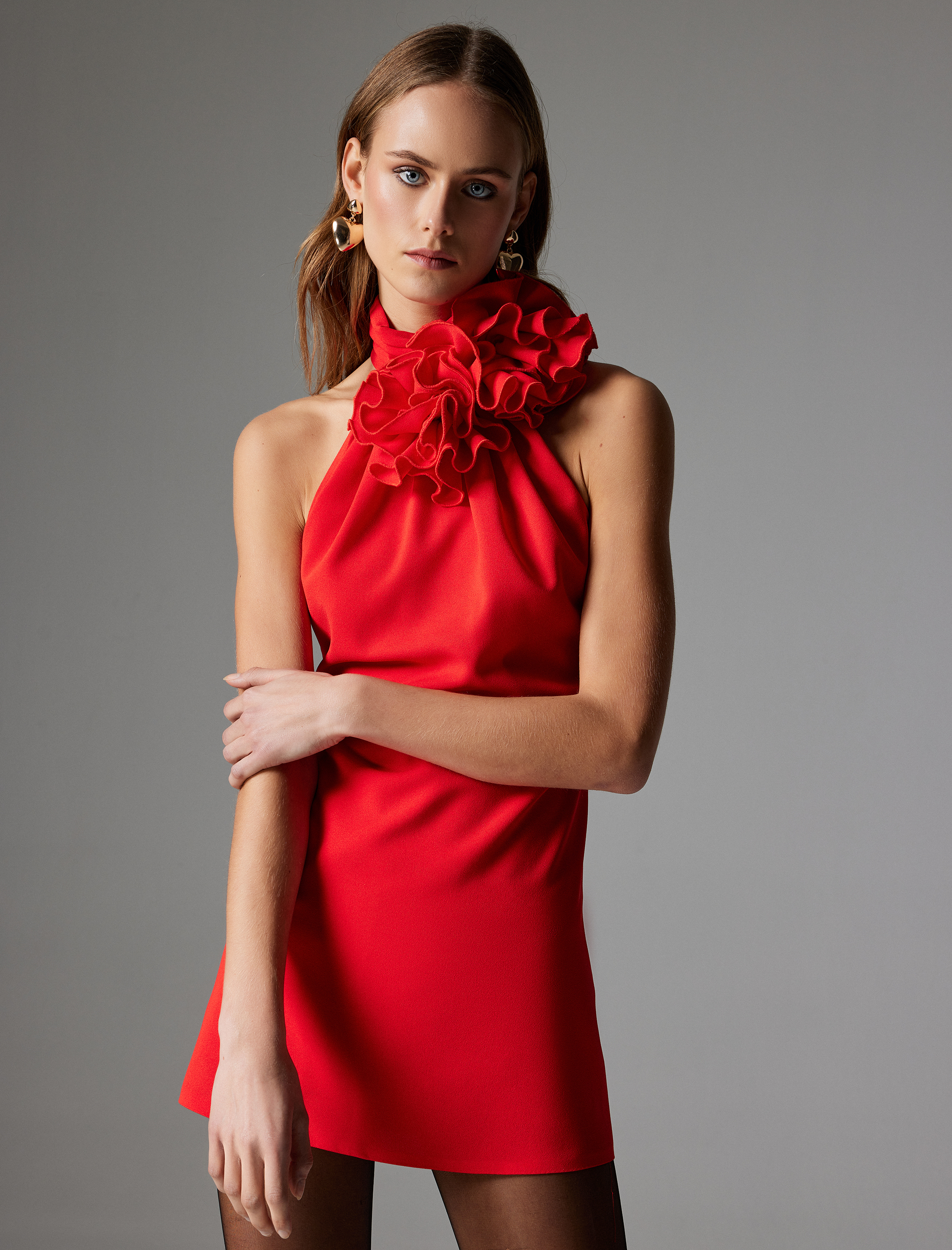   Mini Abiye Elbise Halter Yaka Aplike Detaylı Astarlı