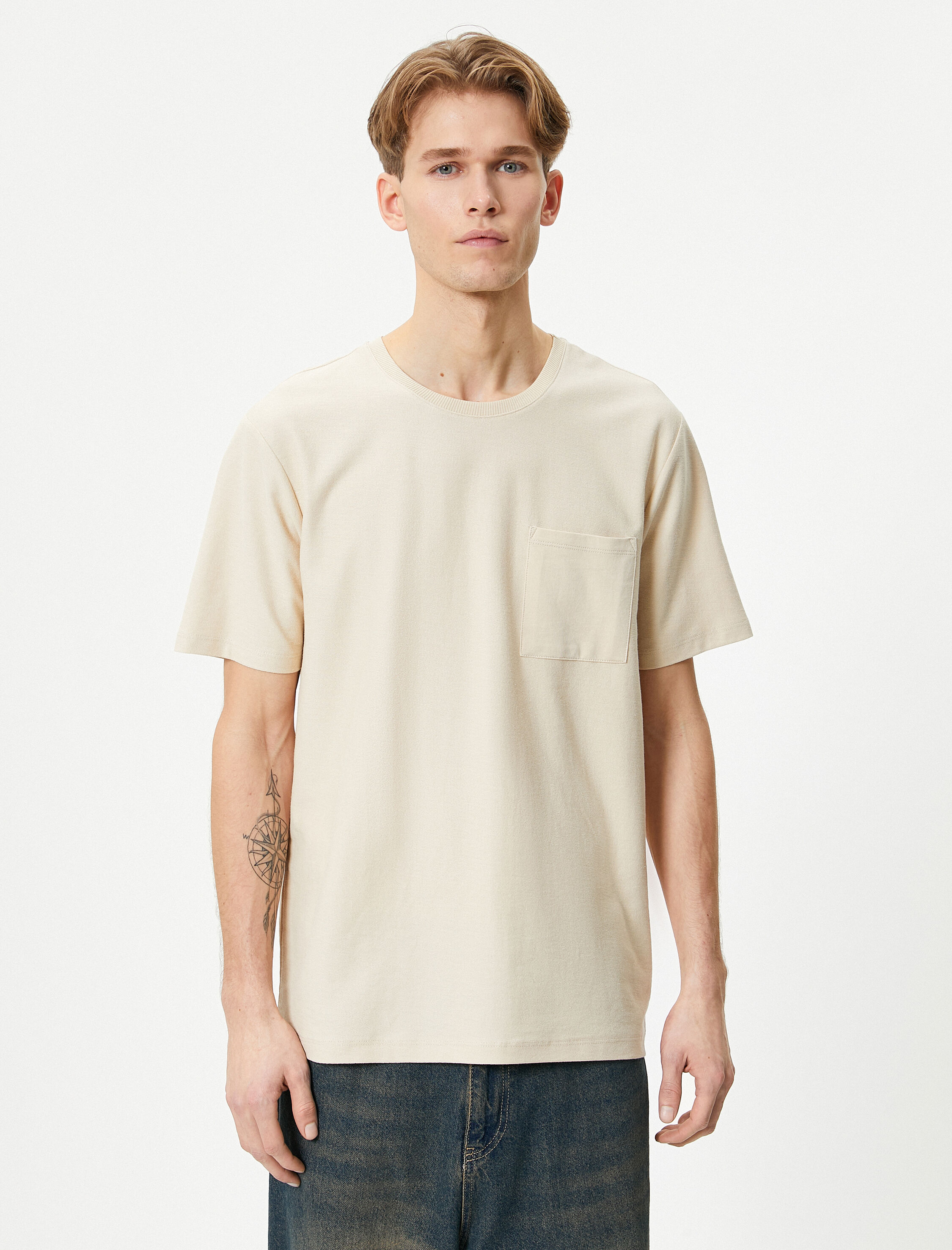   Bisiklet Yaka Tişört Cep Detaylı Kısa Kollu Pamuklu