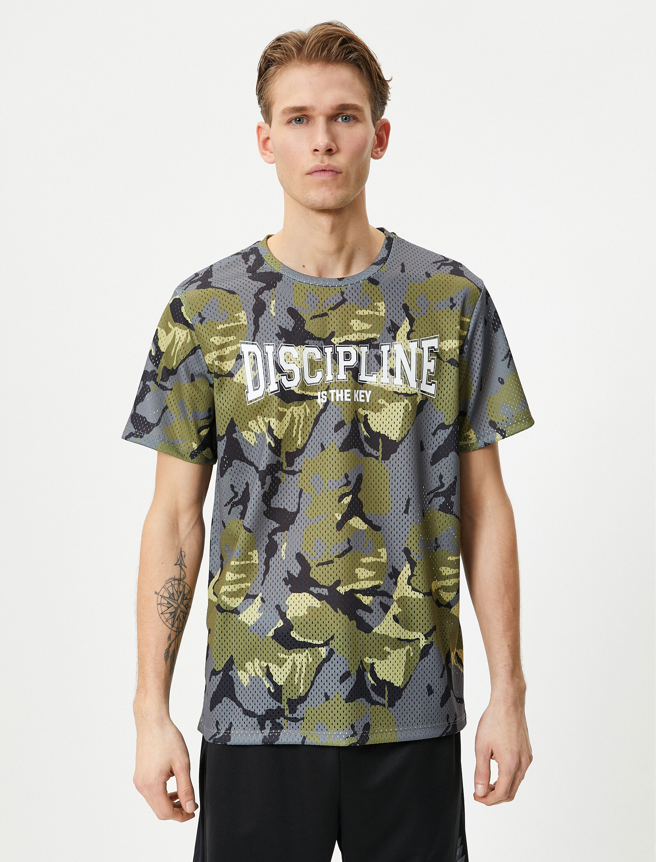   Spor Tişört Kamuflaj Desenli Sloganlı Bisiklet Yaka Kısa Kollu