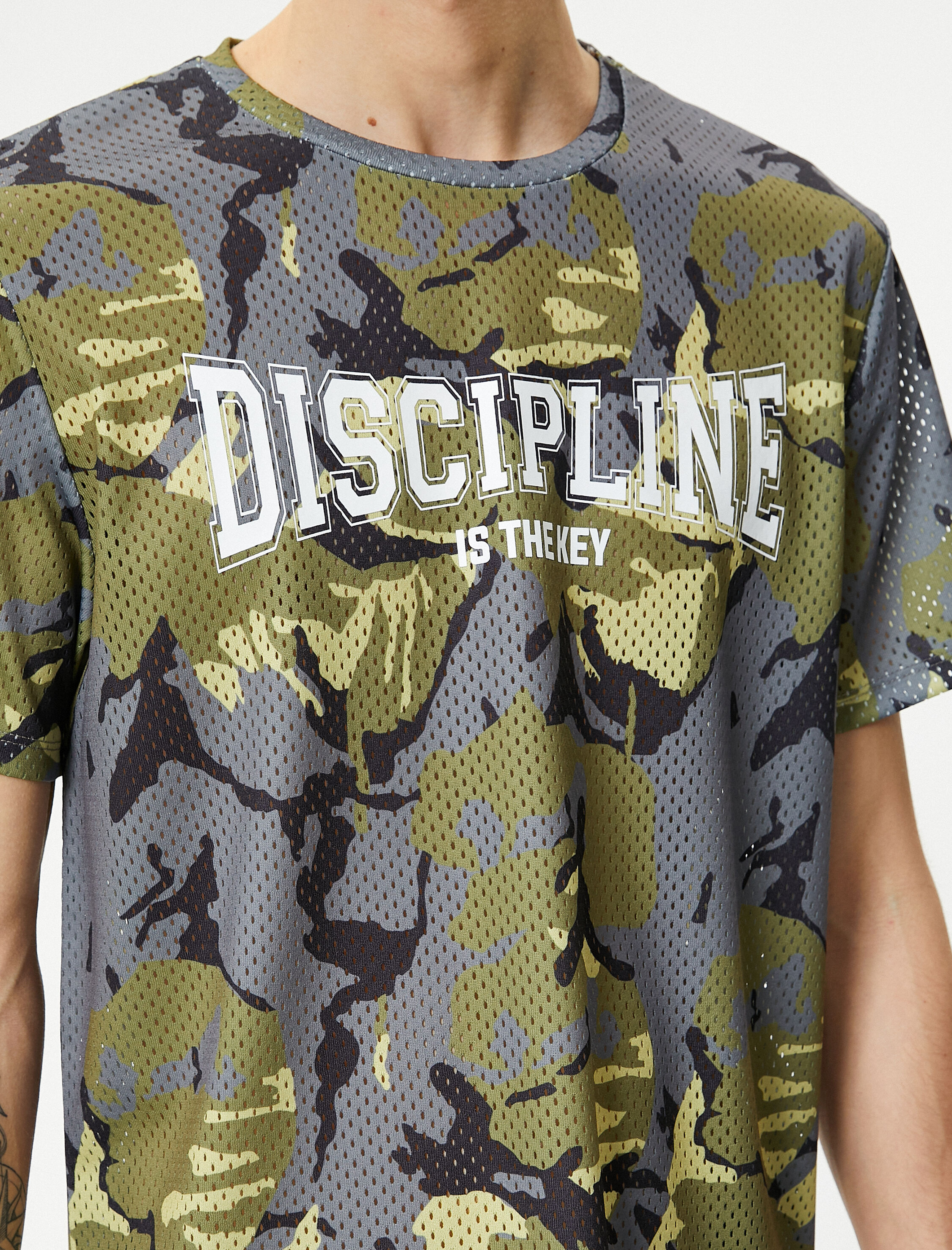   Spor Tişört Kamuflaj Desenli Sloganlı Bisiklet Yaka Kısa Kollu