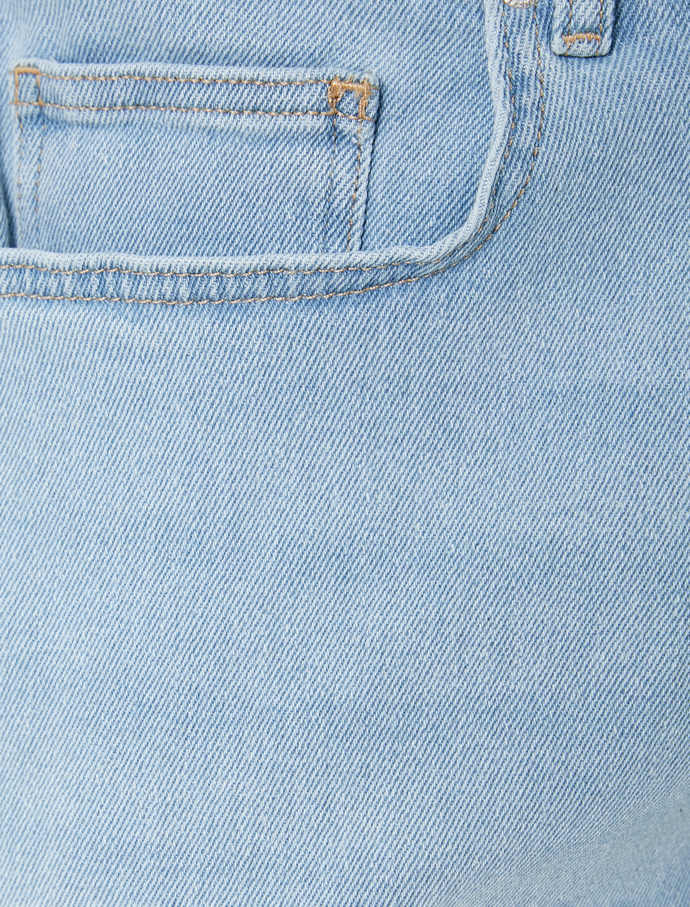   Kot Şort Bermuda Slim Fit Katlı Paça Düğmeli Cep Detaylı