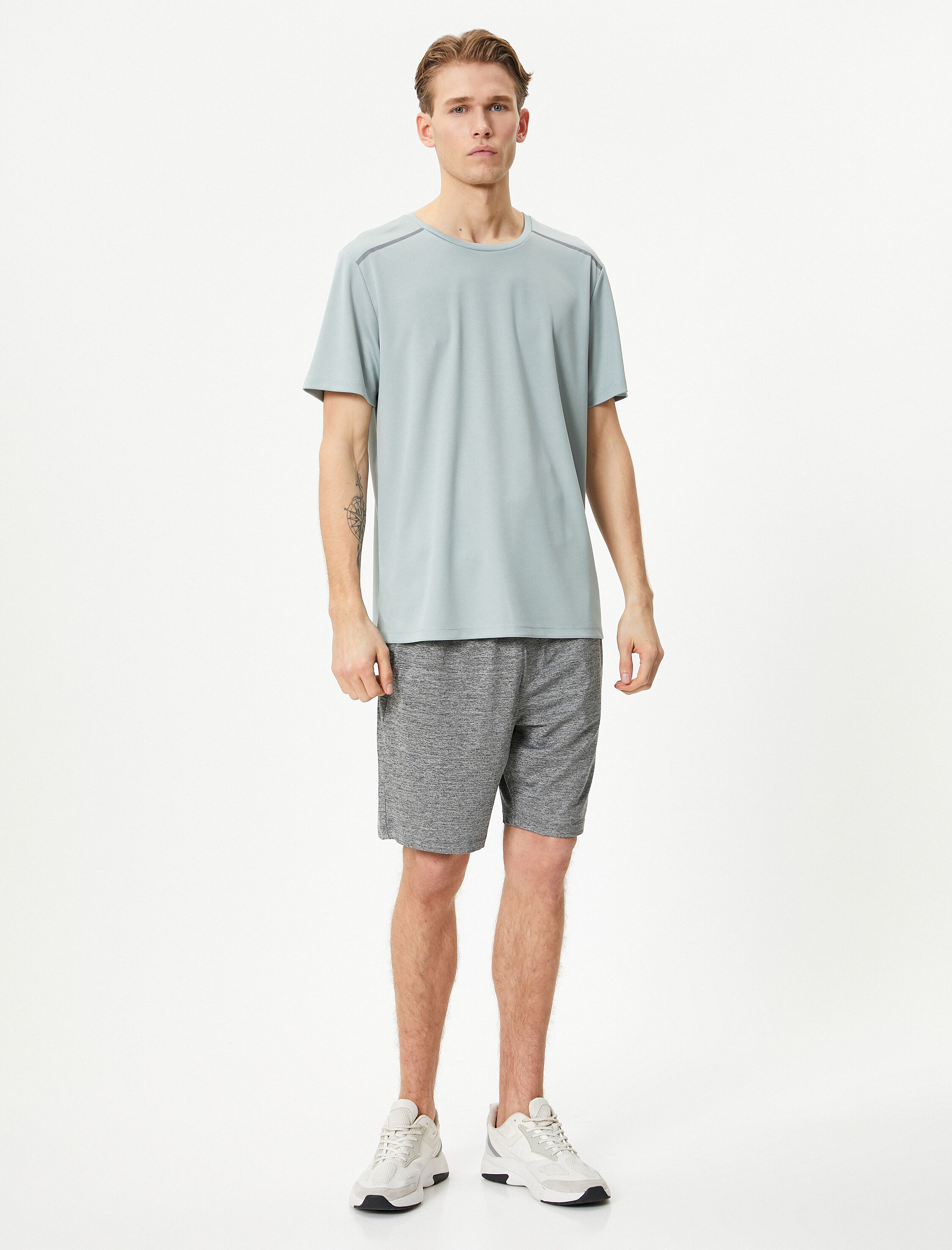   Spor Tişört Şerit Baskılı Bisiklet Yaka Kısa Kollu