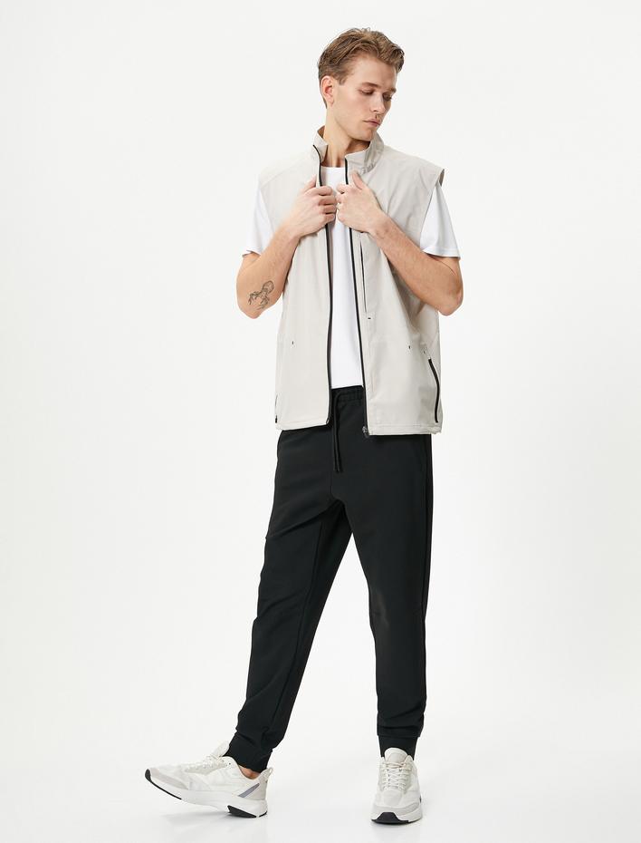  Spor Yelek Dik Yaka Fermuarlı Cep Detaylı Paraşüt Kumaş