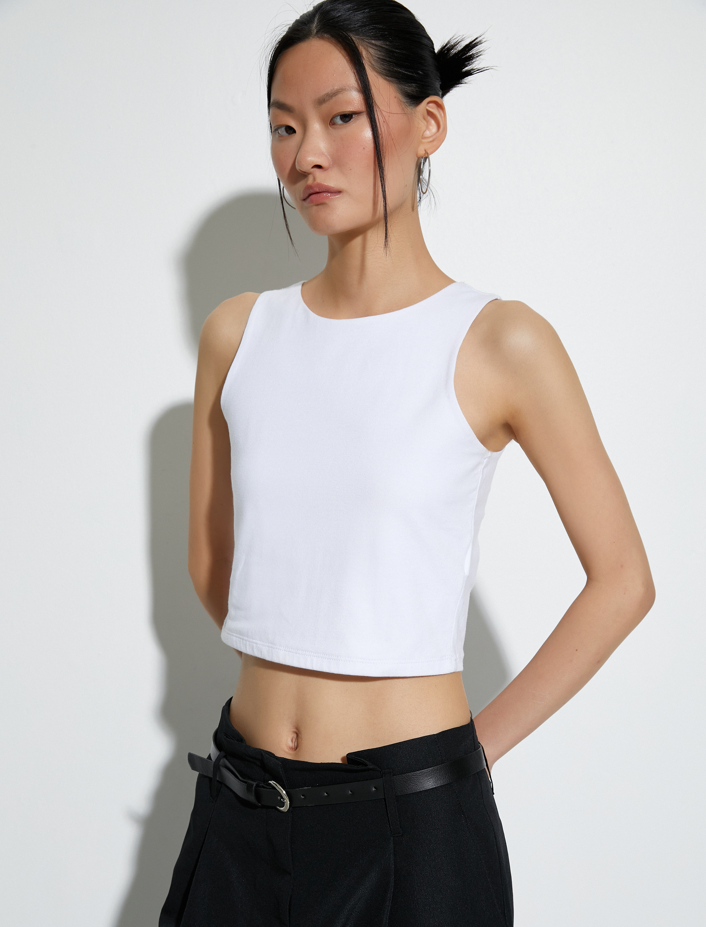   Pamuklu Crop Halter Yaka Atlet