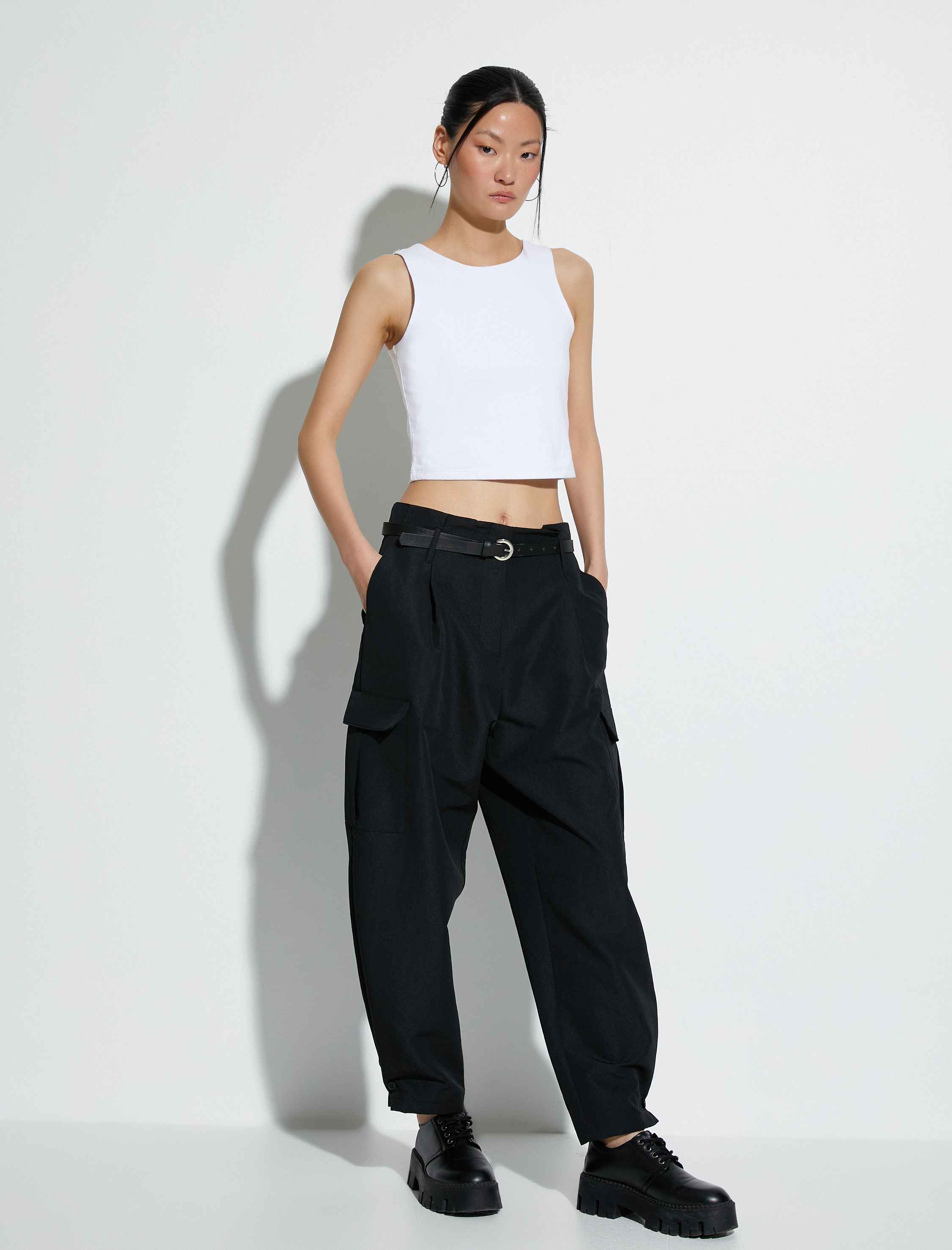   Pamuklu Crop Halter Yaka Atlet