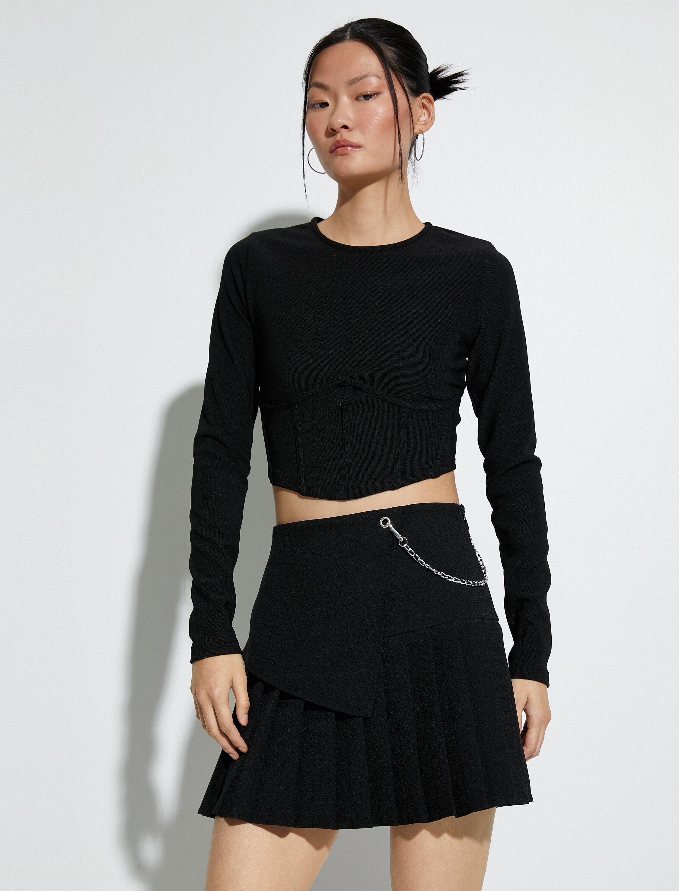   Pileli Mini Etek Zincir Detaylı Normal Bel