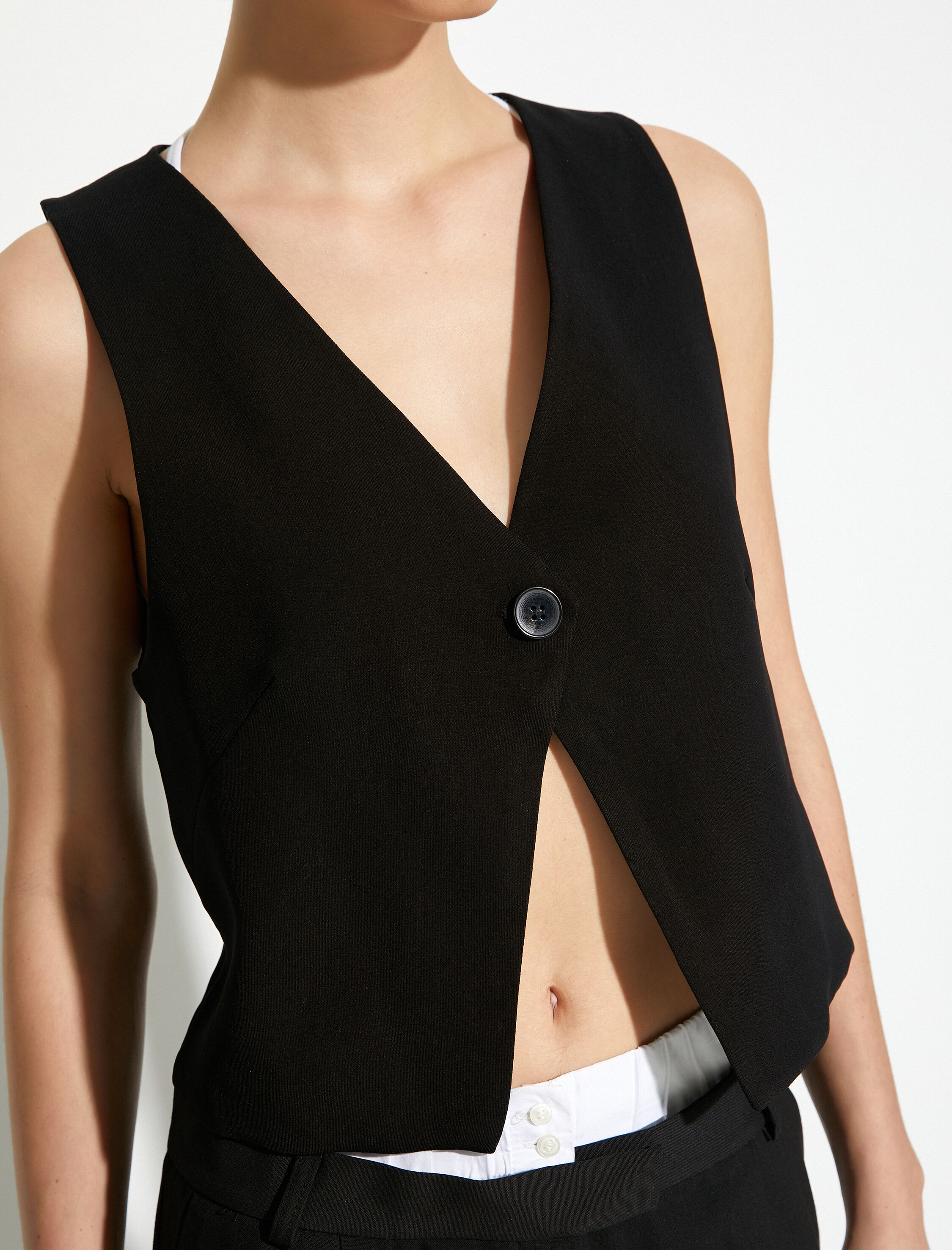   Yelek V Yaka Tek Düğmeli