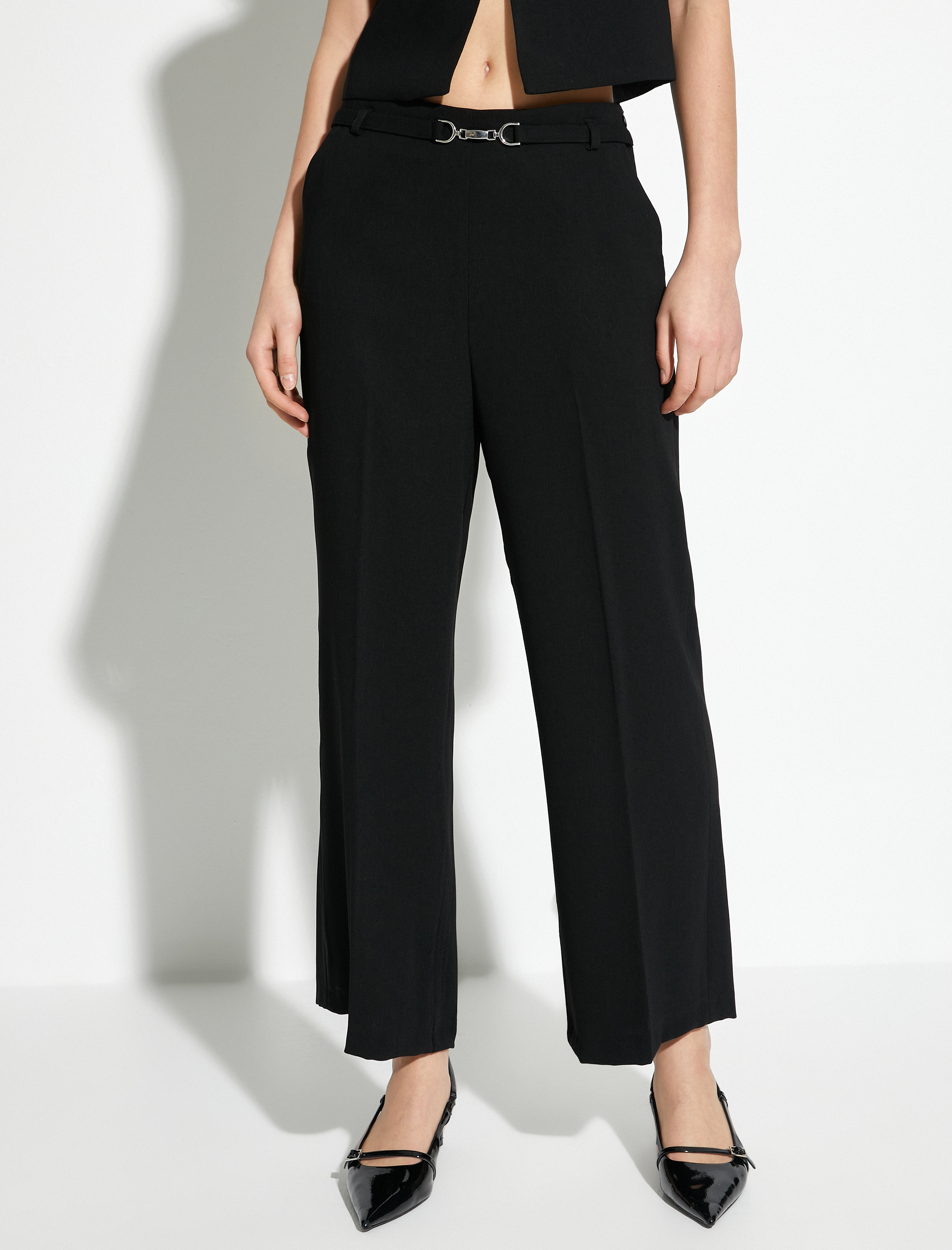   Bol Paça Pantolon Metal Kemer Detaylı Normal Bel