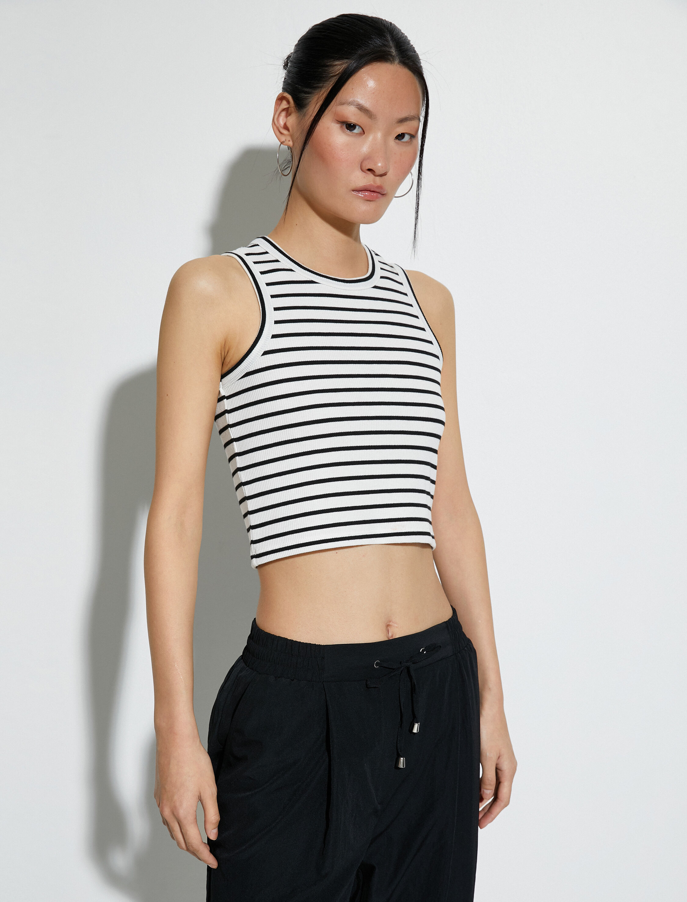   Crop Atlet Halter Yaka Fitilli