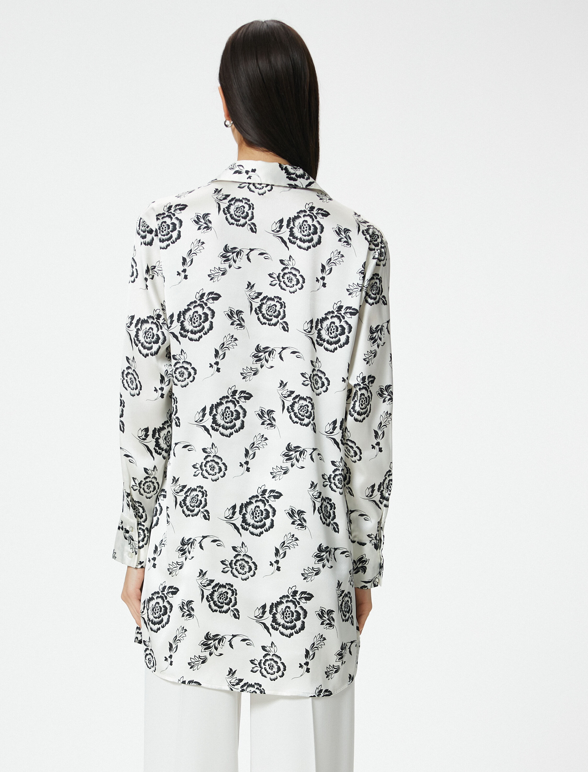   Saten Uzun Tunik Çiçekli Düğmeli