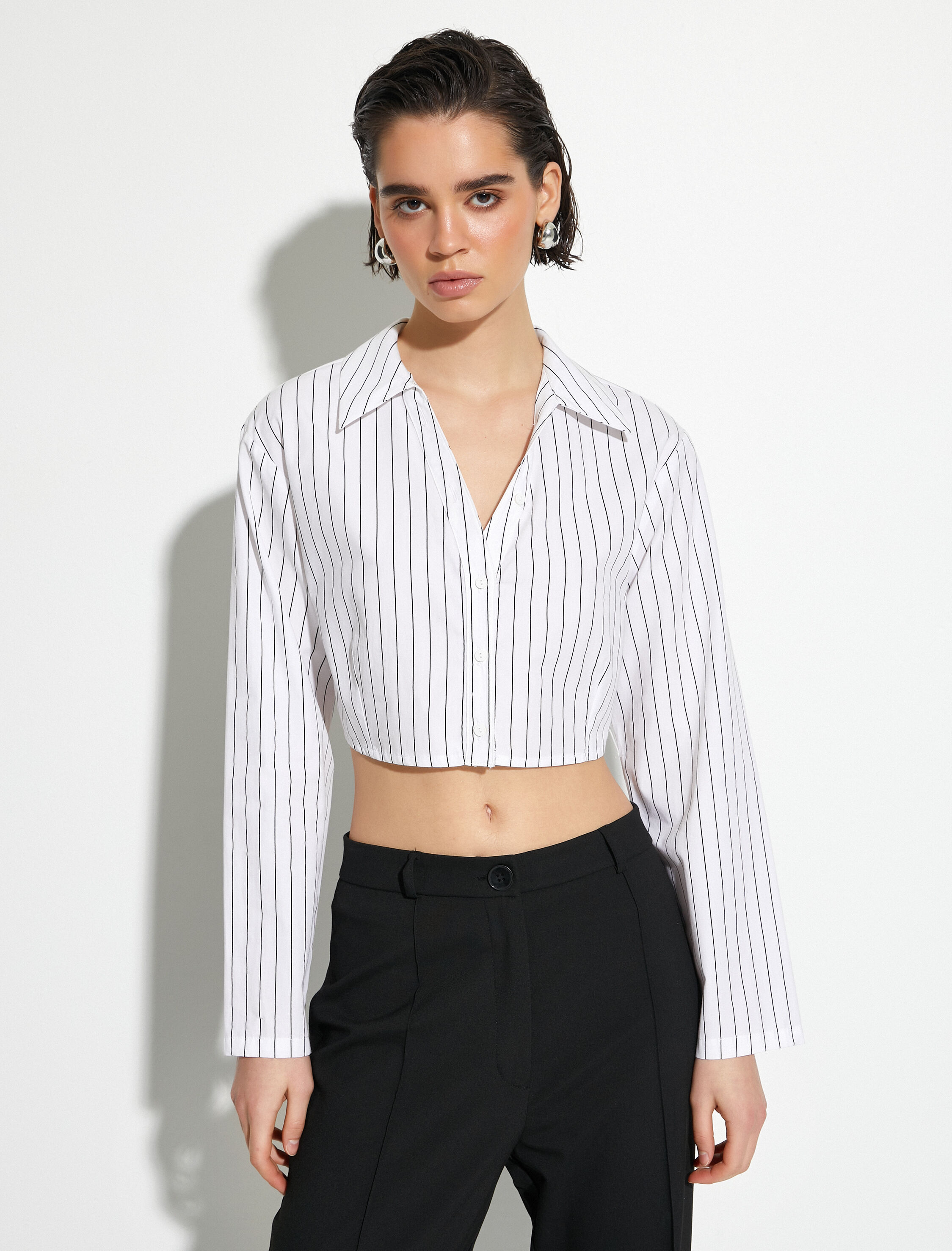   Crop Poplin Gömlek Uzun Kollu Klasik Yaka Düğmeli