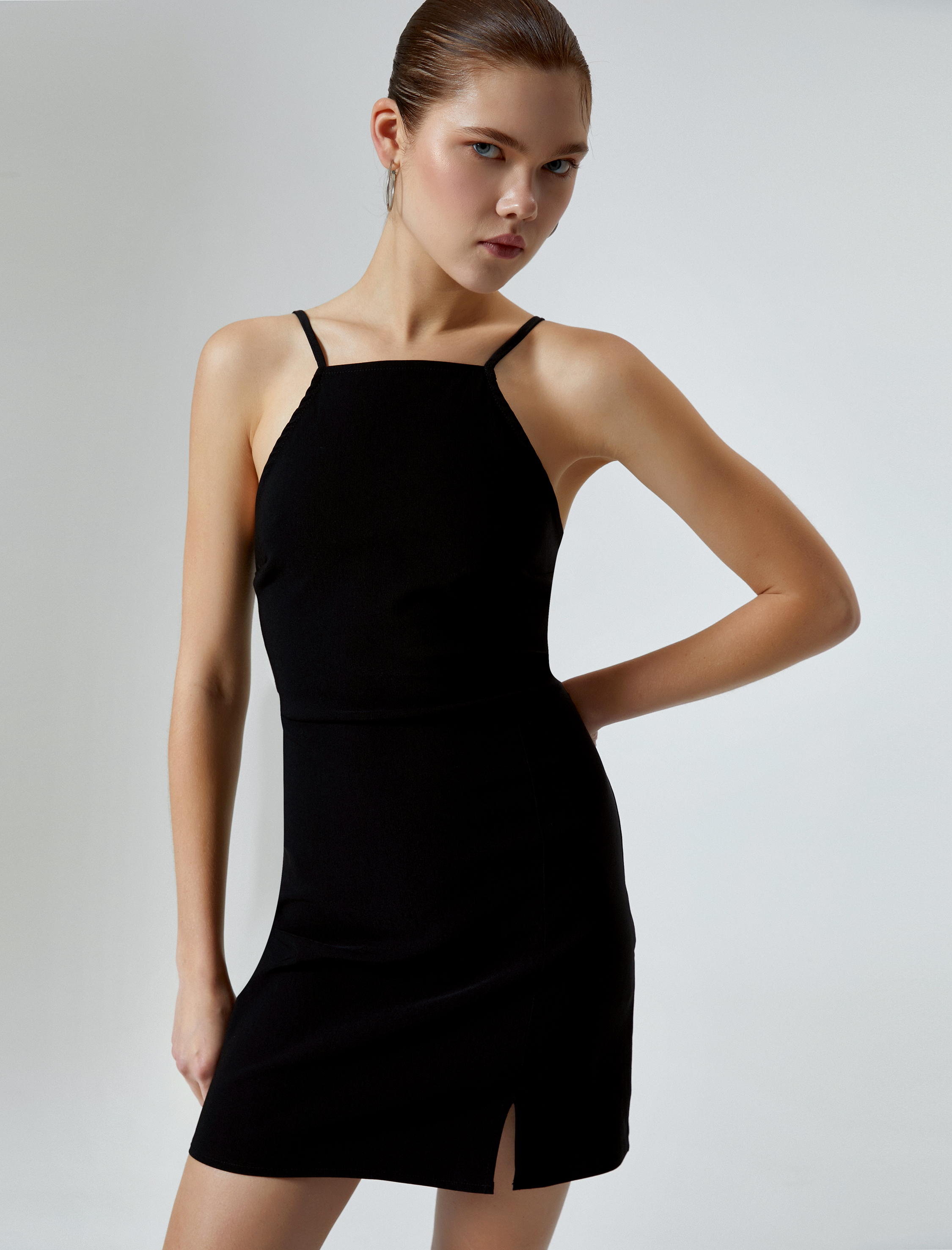   Halter Yaka Mini Kalem Elbise Yırtmaç Detaylı