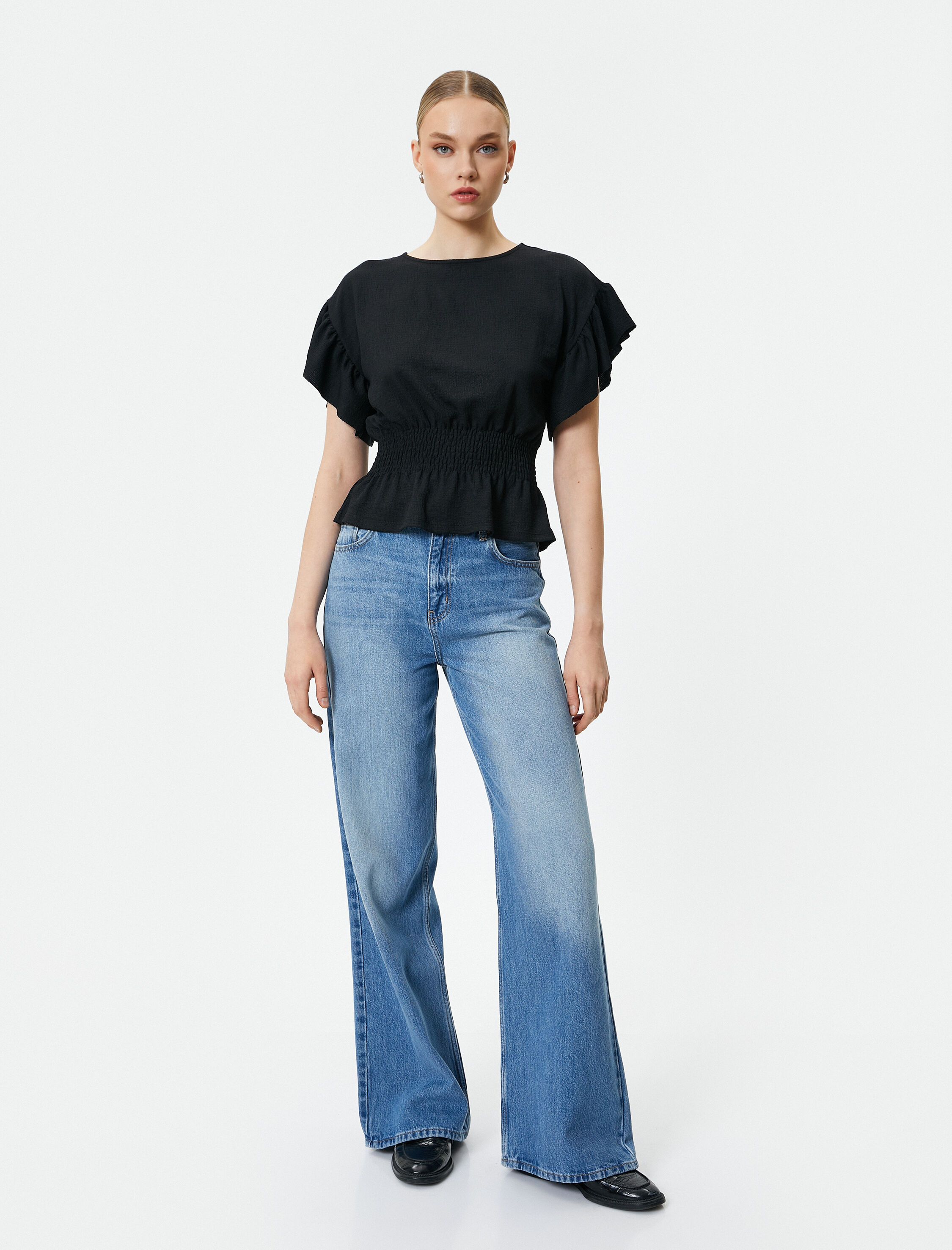   Kısa Kollu Bluz Gipeli Fırfırlı