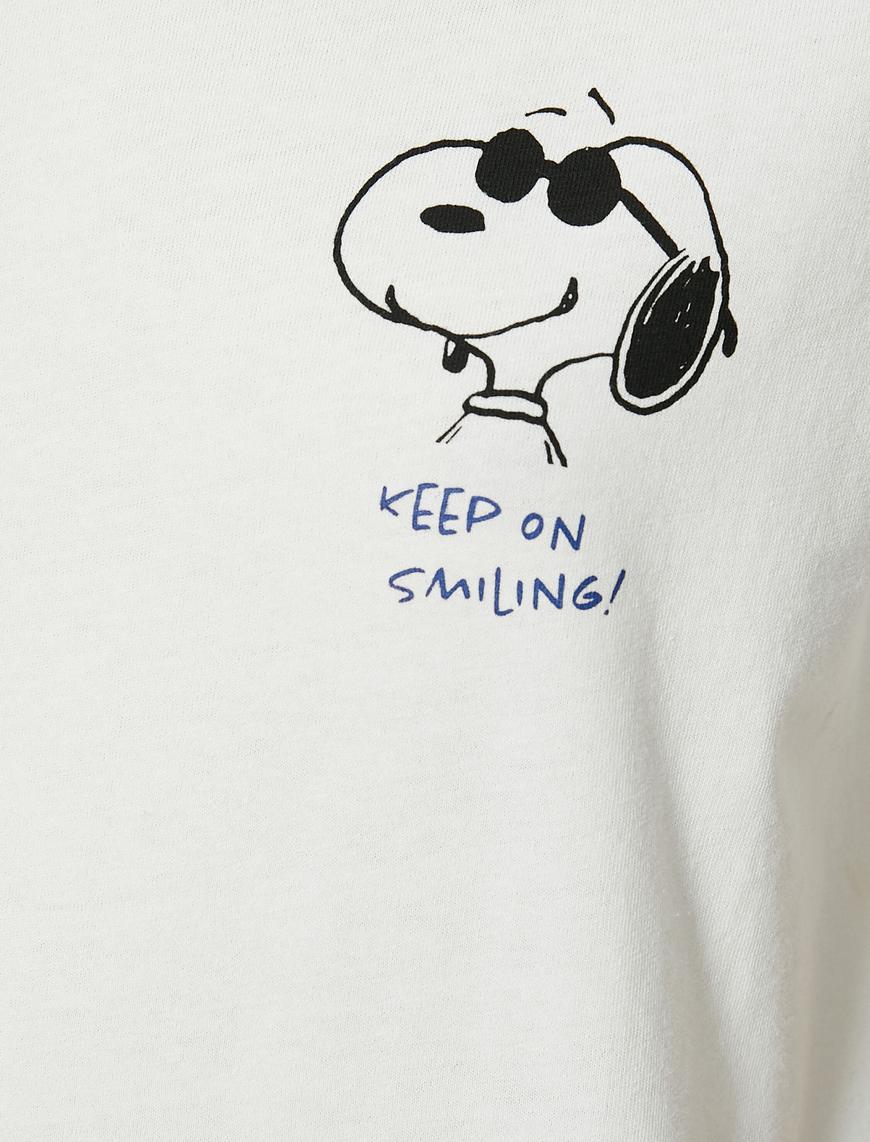   Snoopy Tişört Arkası Baskılı Lisanslı Kısa Kollu Bisiklet Yaka Pamuklu