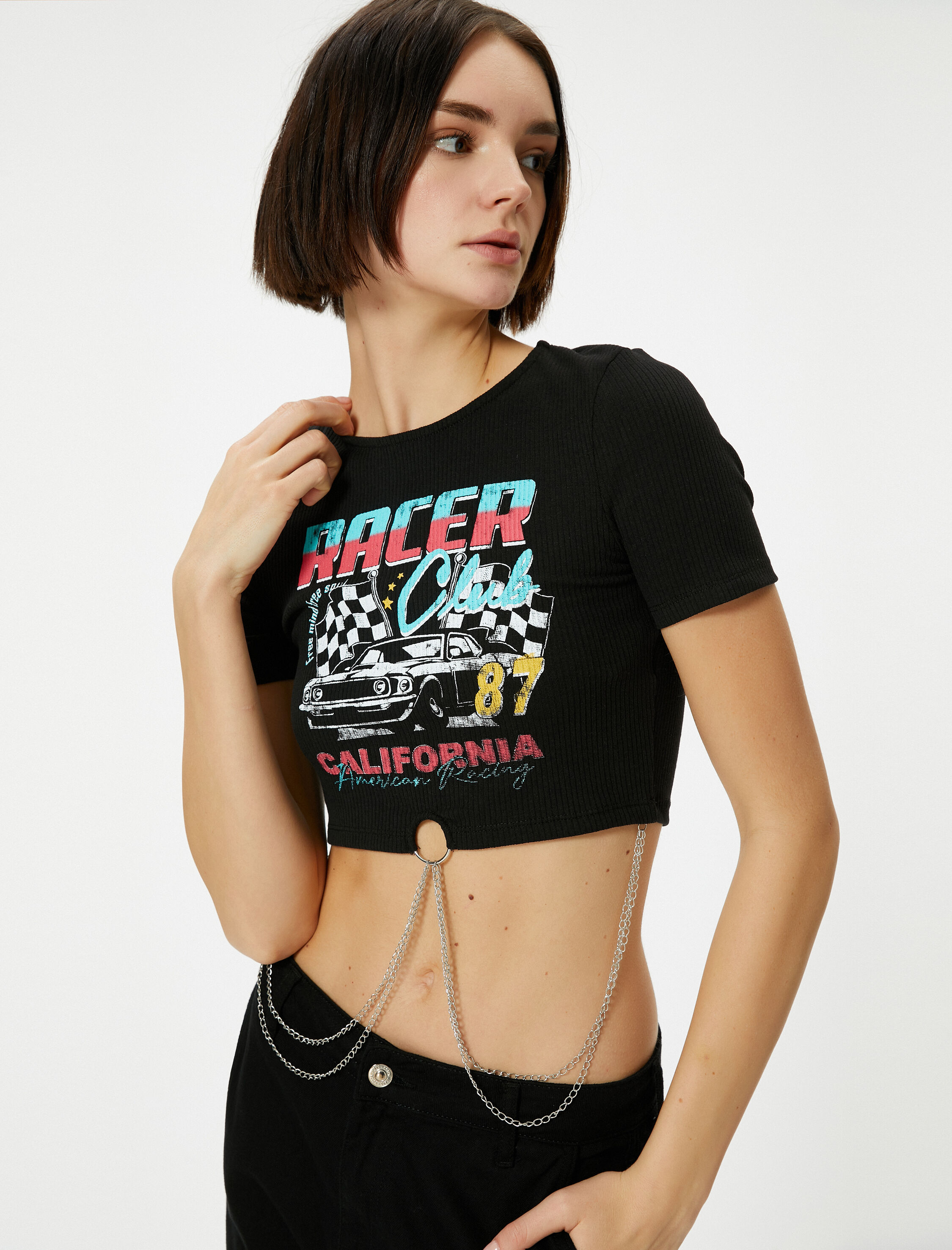   Crop Tişört Zincir Detaylı Baskılı Kısa Kollu Bisiklet Yaka