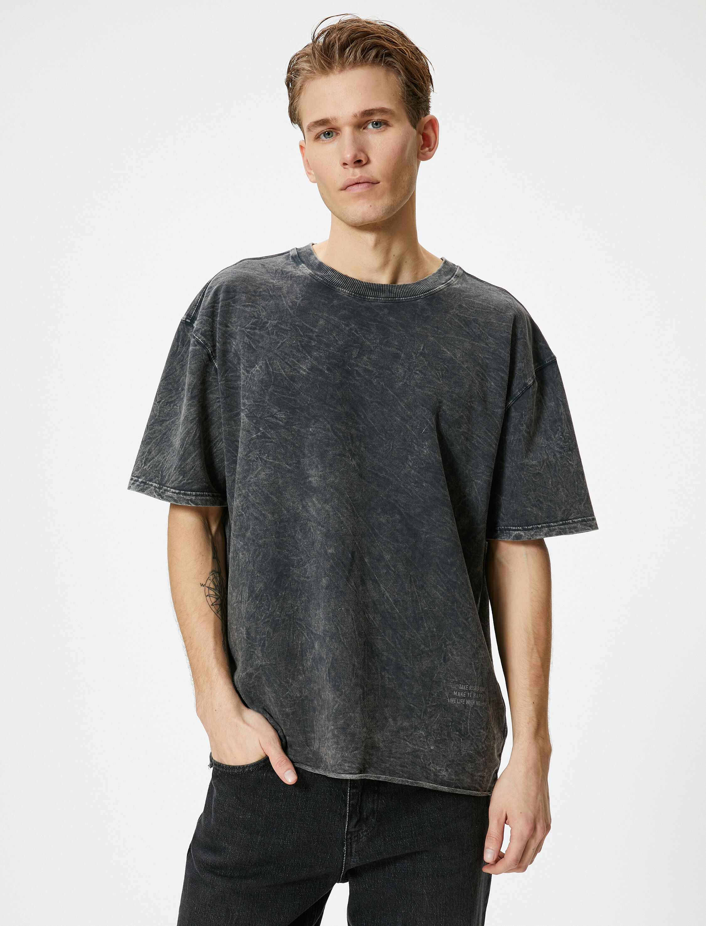   Oversize Tişört Yıkamalı Bisiklet Yaka Kısa Kollu