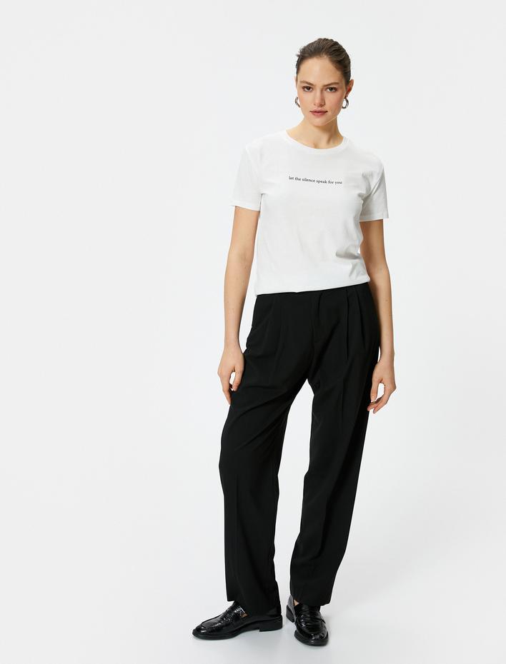  Slogan Baskılı Bisiklet Yaka Kısa Kollu Pamuklu