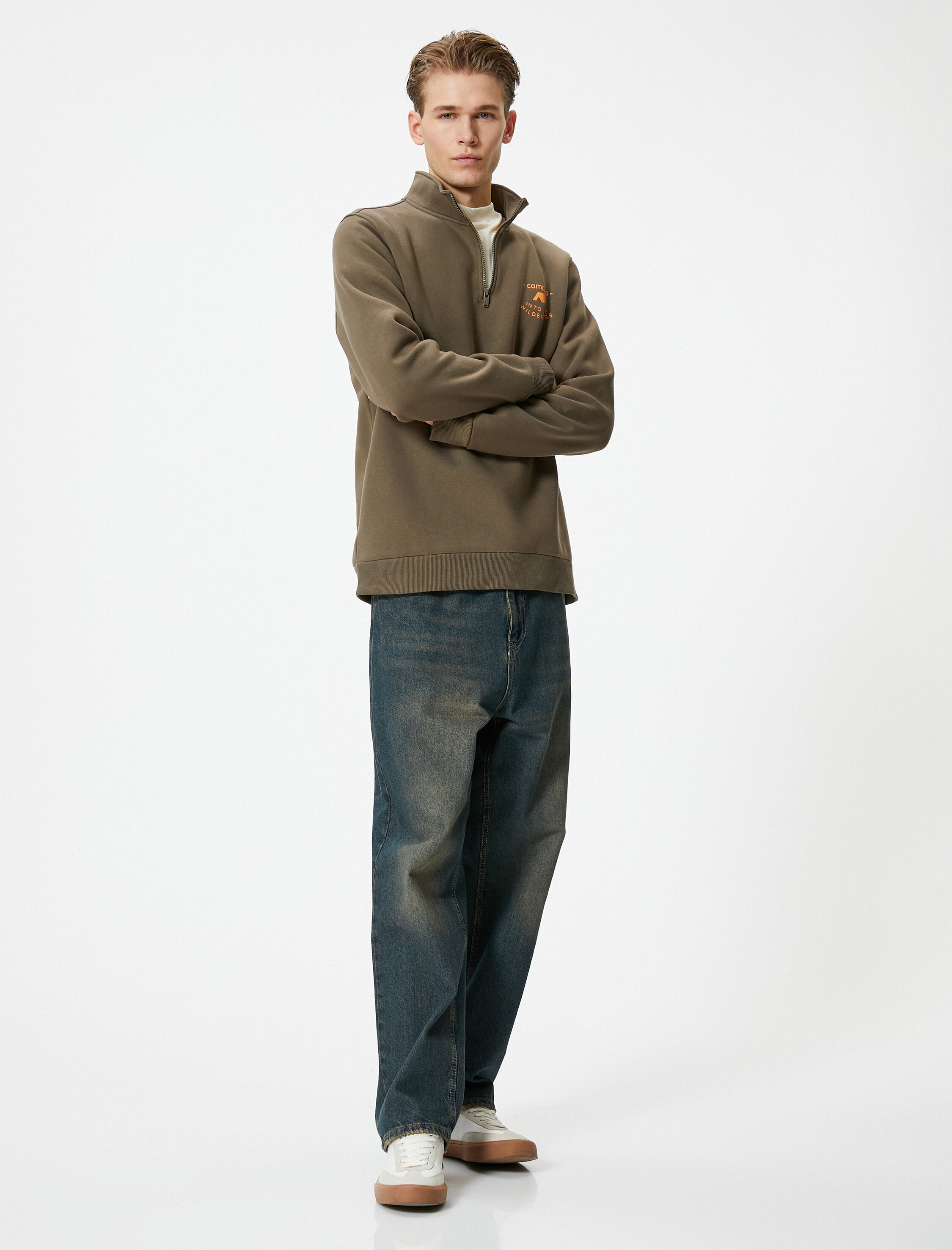   Yarım Fermuarlı Sweatshirt Dik Yaka Slogan Baskılı Şardonlu