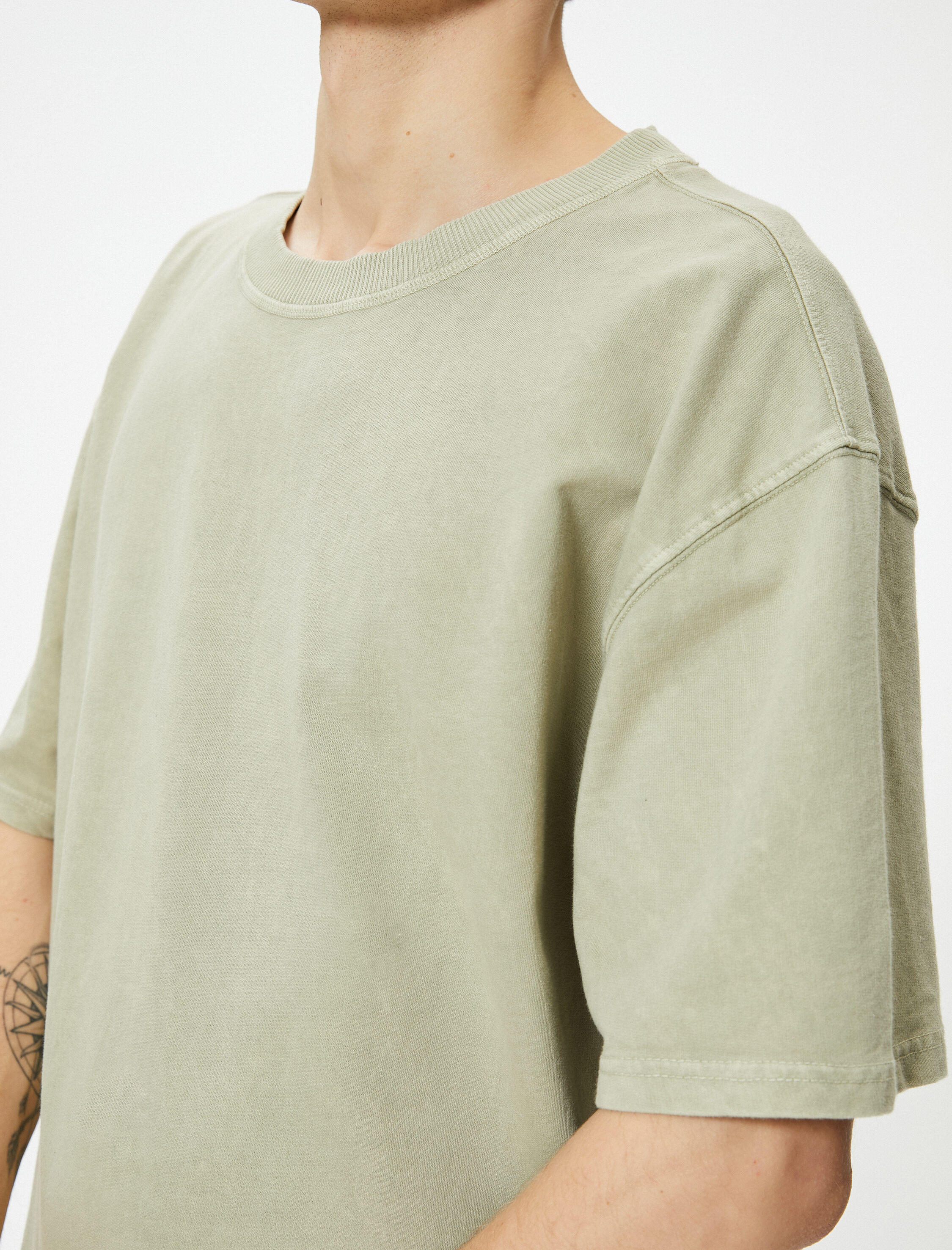   Oversize Tişört Yıkamalı Bisiklet Yaka Kısa Kollu