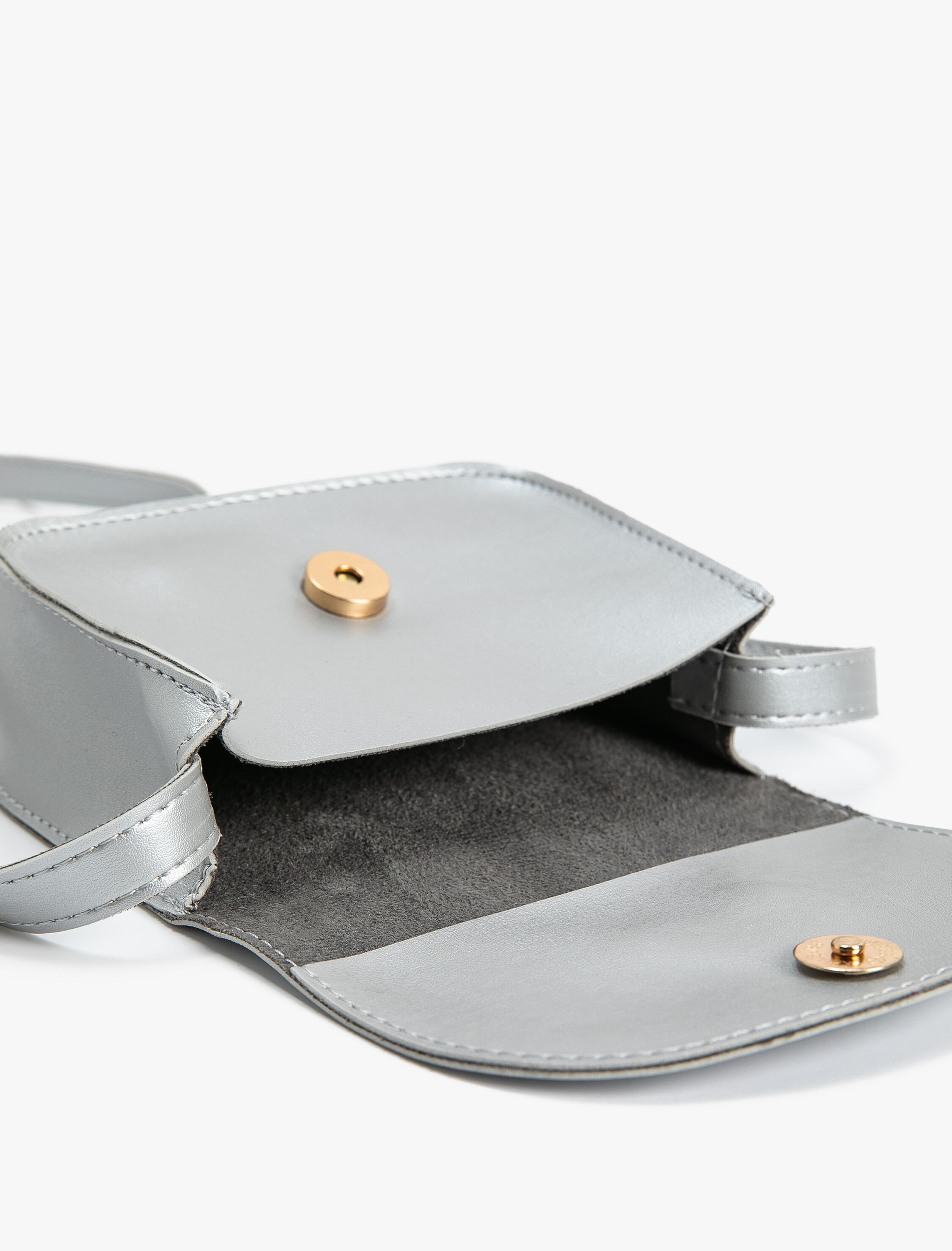  Kız Çocuk Mini Çapraz Askılı Çanta Kalp Aplikeli