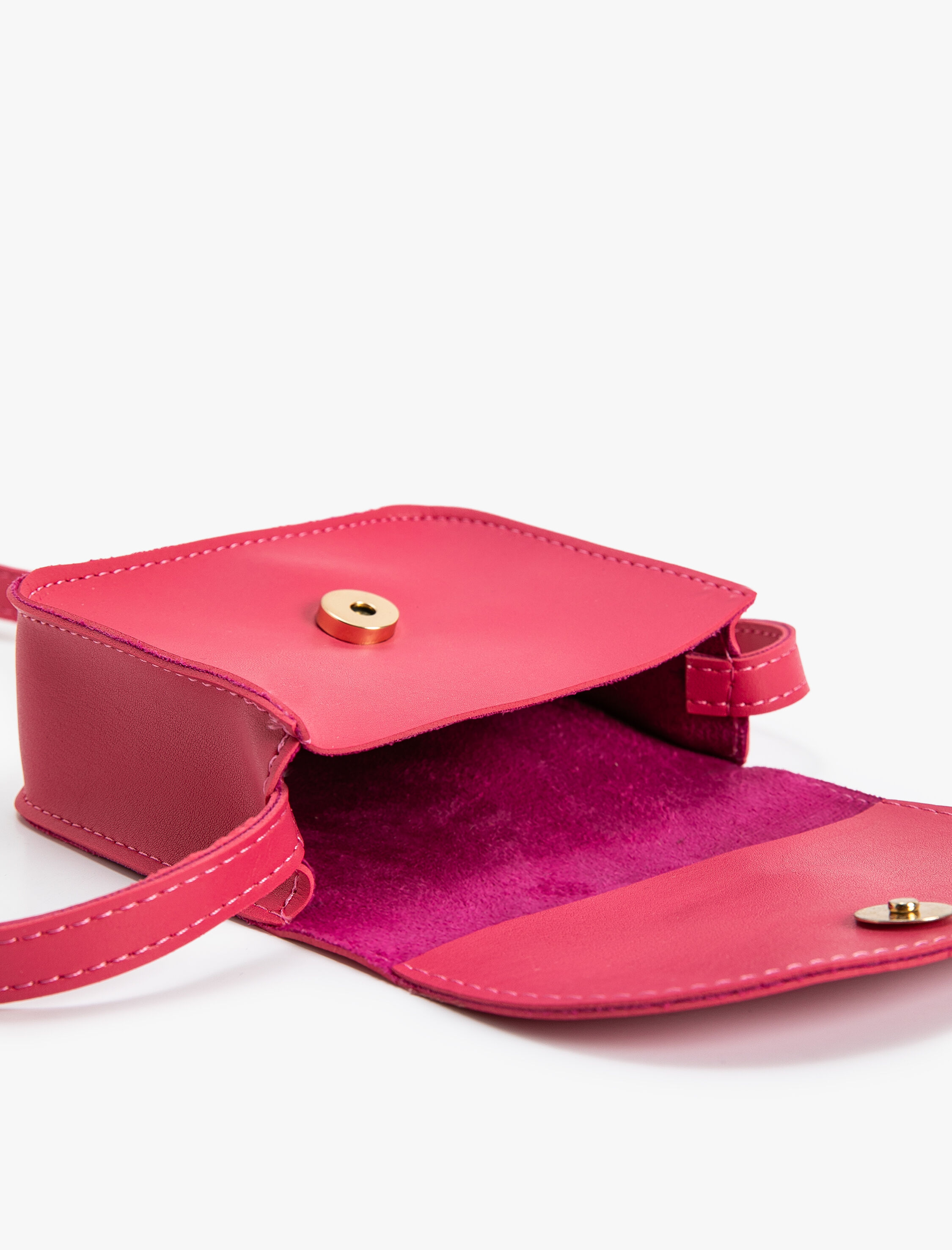  Kız Çocuk Mini Çapraz Askılı Çanta Kalp Aplikeli