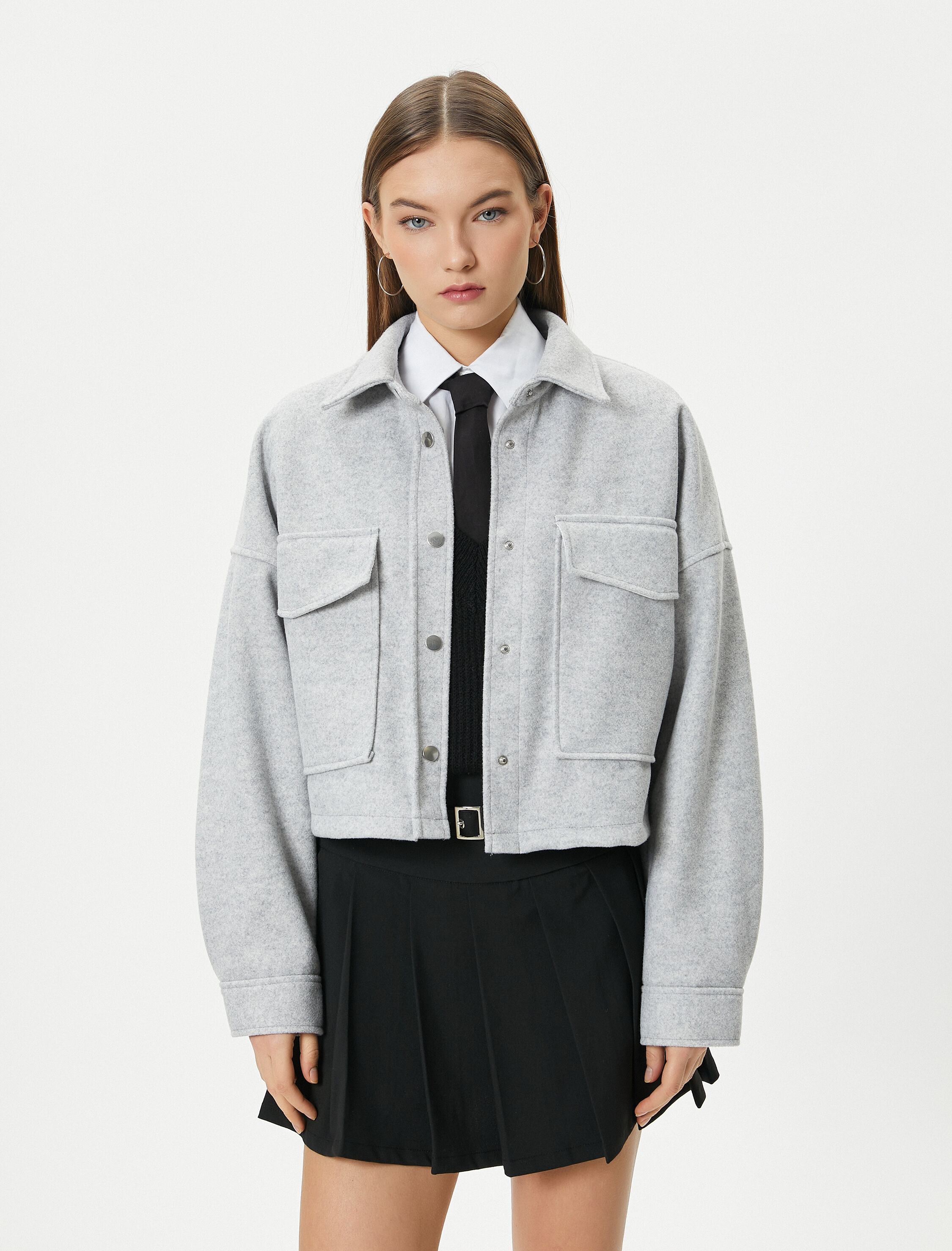   Kısa Gömlek Ceket Yumuşak Dokulu Kapaklı Cepli Uzun Kollu Rahat Kalıp