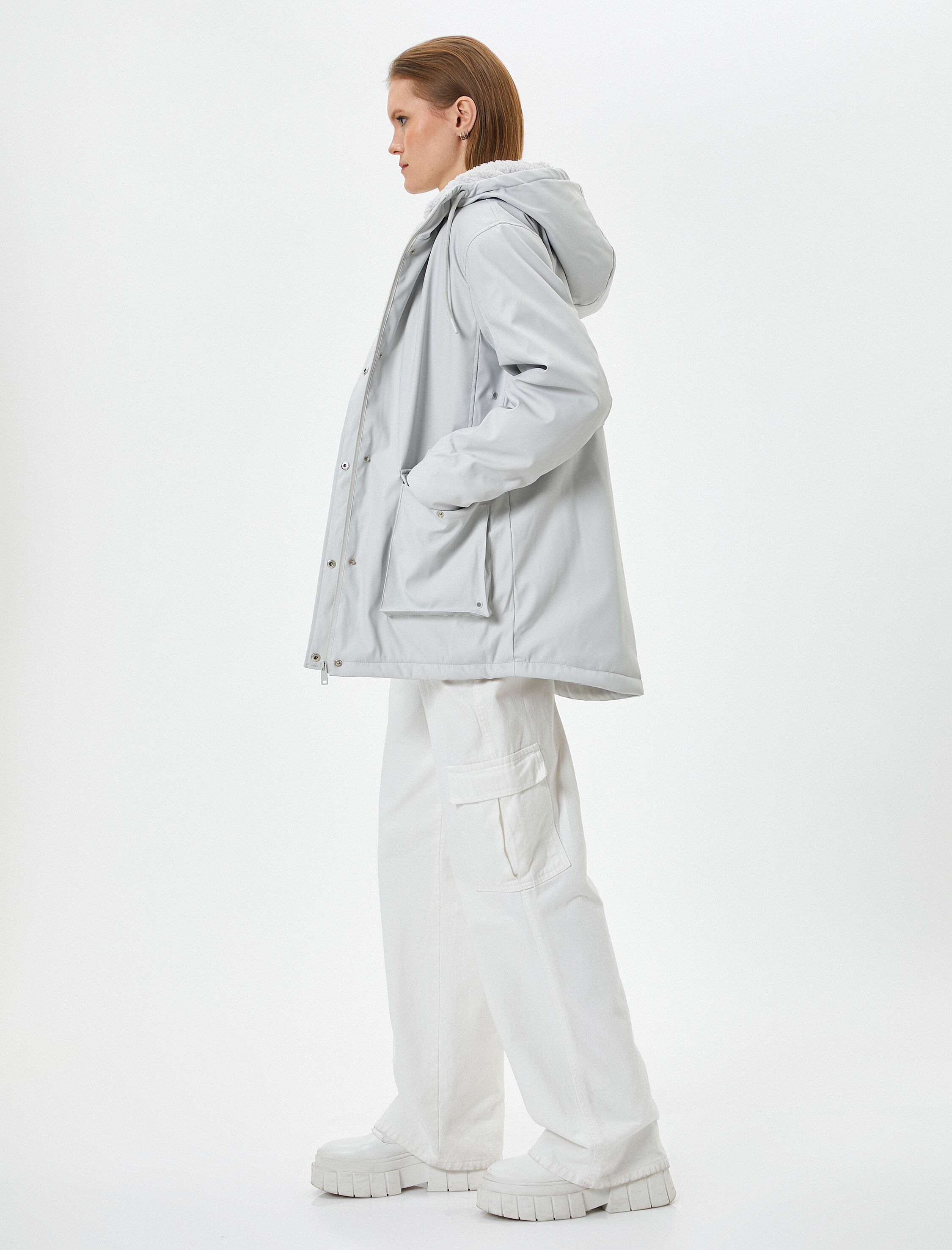   Kapüşonlu Outdoor Mont Fermuarlı Çıtçıt Düğmeli Kapaklı Cepli