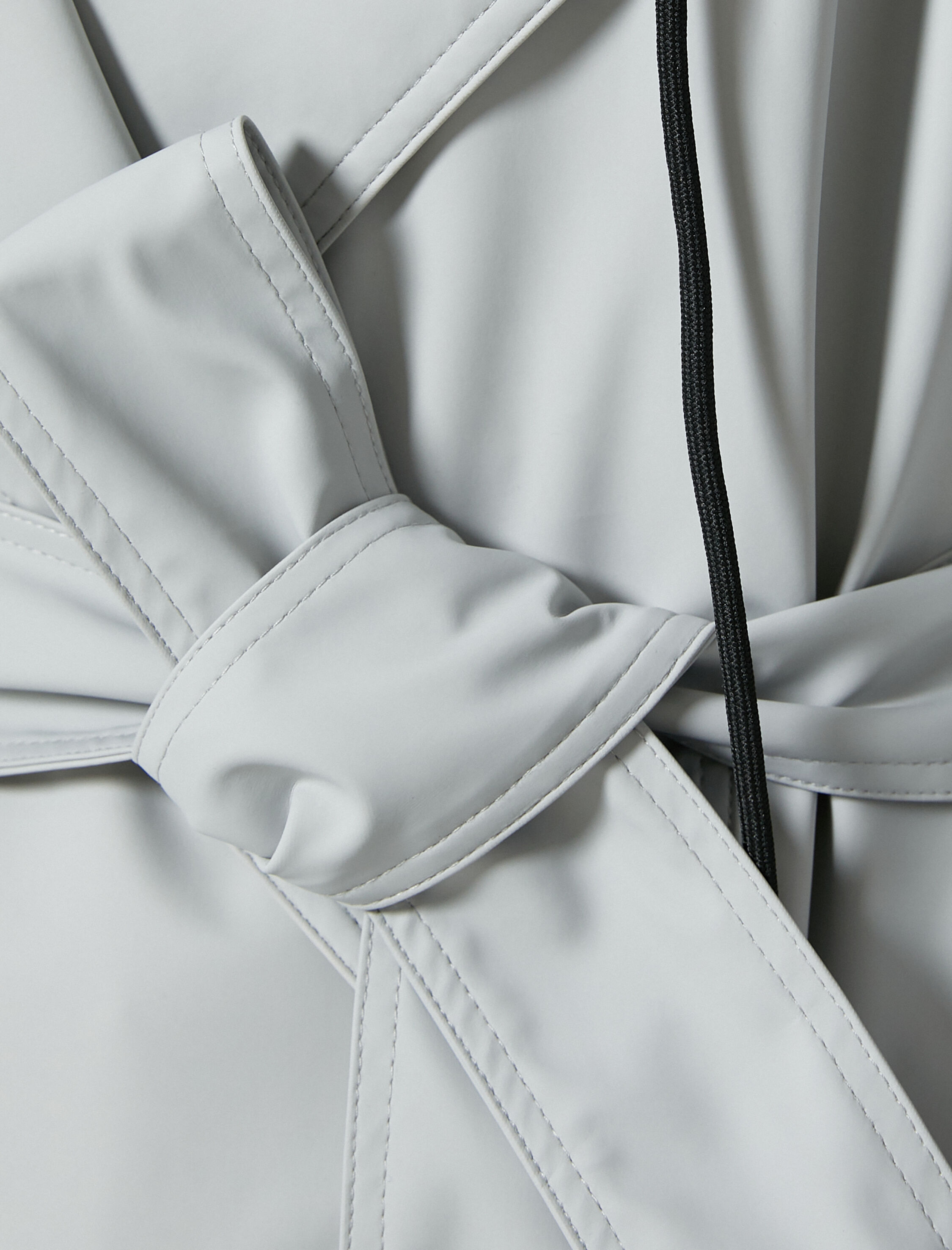   Trençkot Kapşonlu Kruvaze Düğmeli Cepli Kemer Detaylı