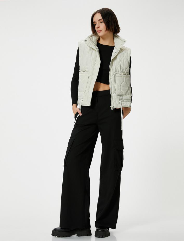  Kapitone Oversize Yelek Dik Yaka Cepli Fermuarlı Bağlama Detaylı