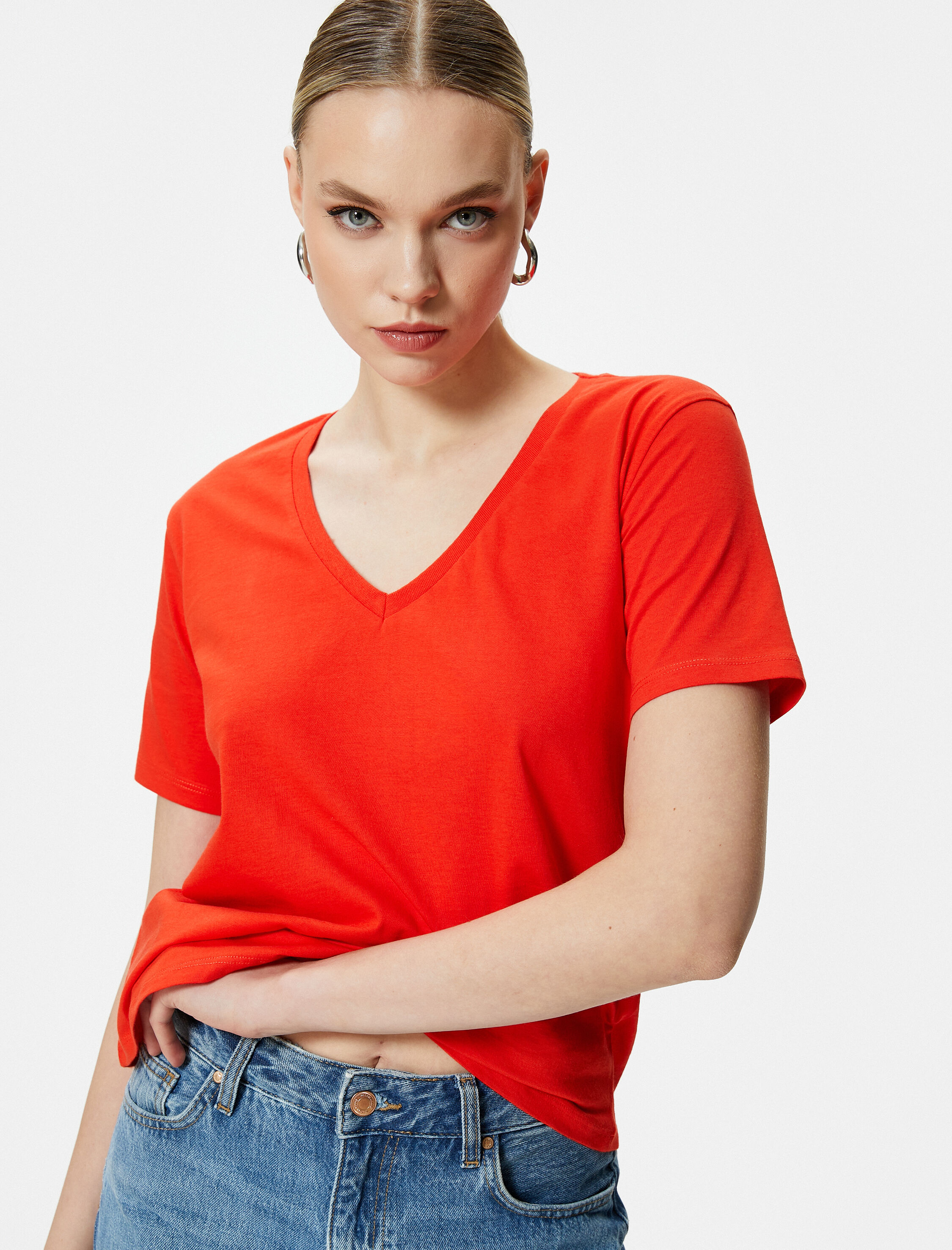   V Yaka Basic Tişört Kısa Kollu Pamuklu