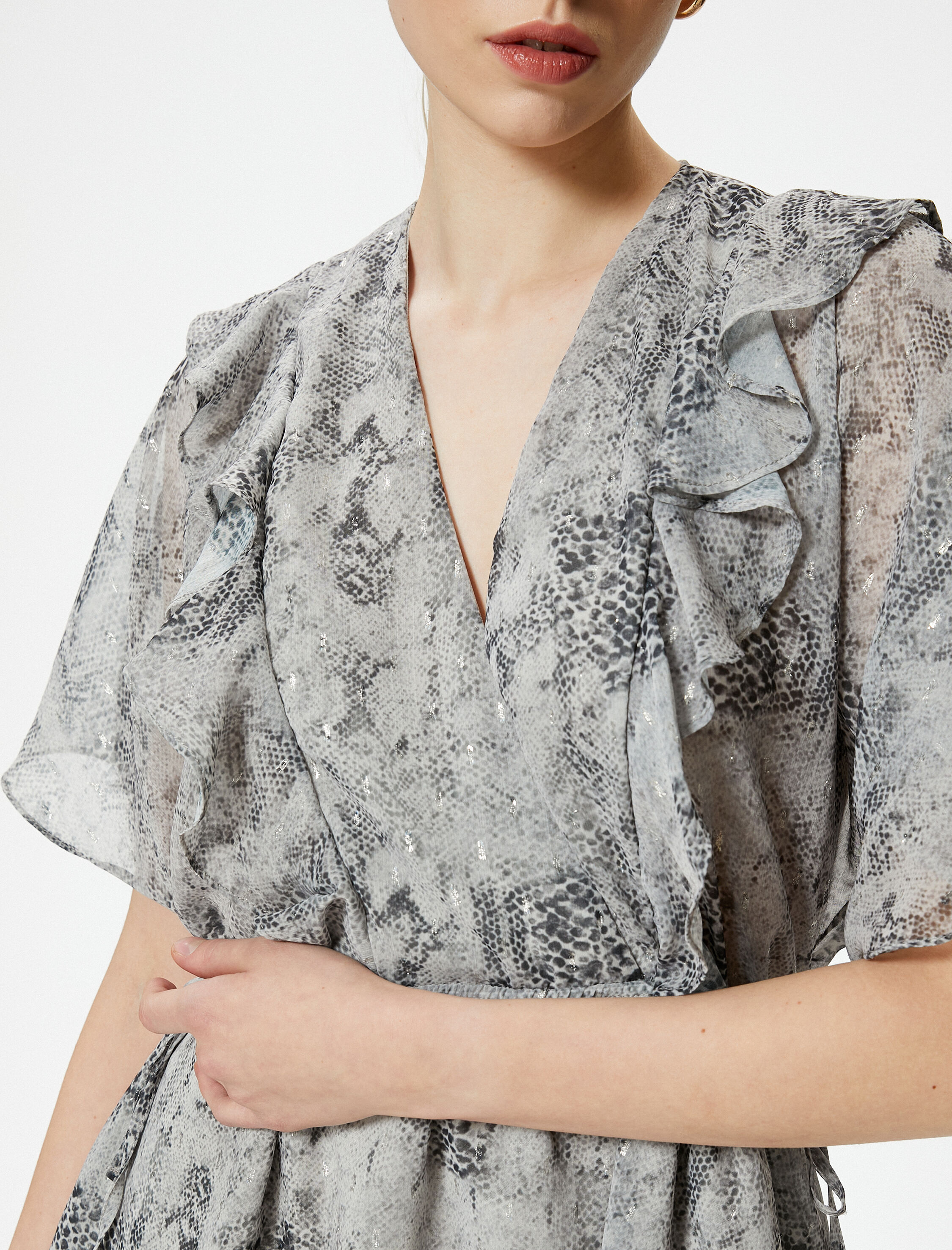 Fırfırlı Mini Elbise Yarasa Kol V Yaka Astarlı