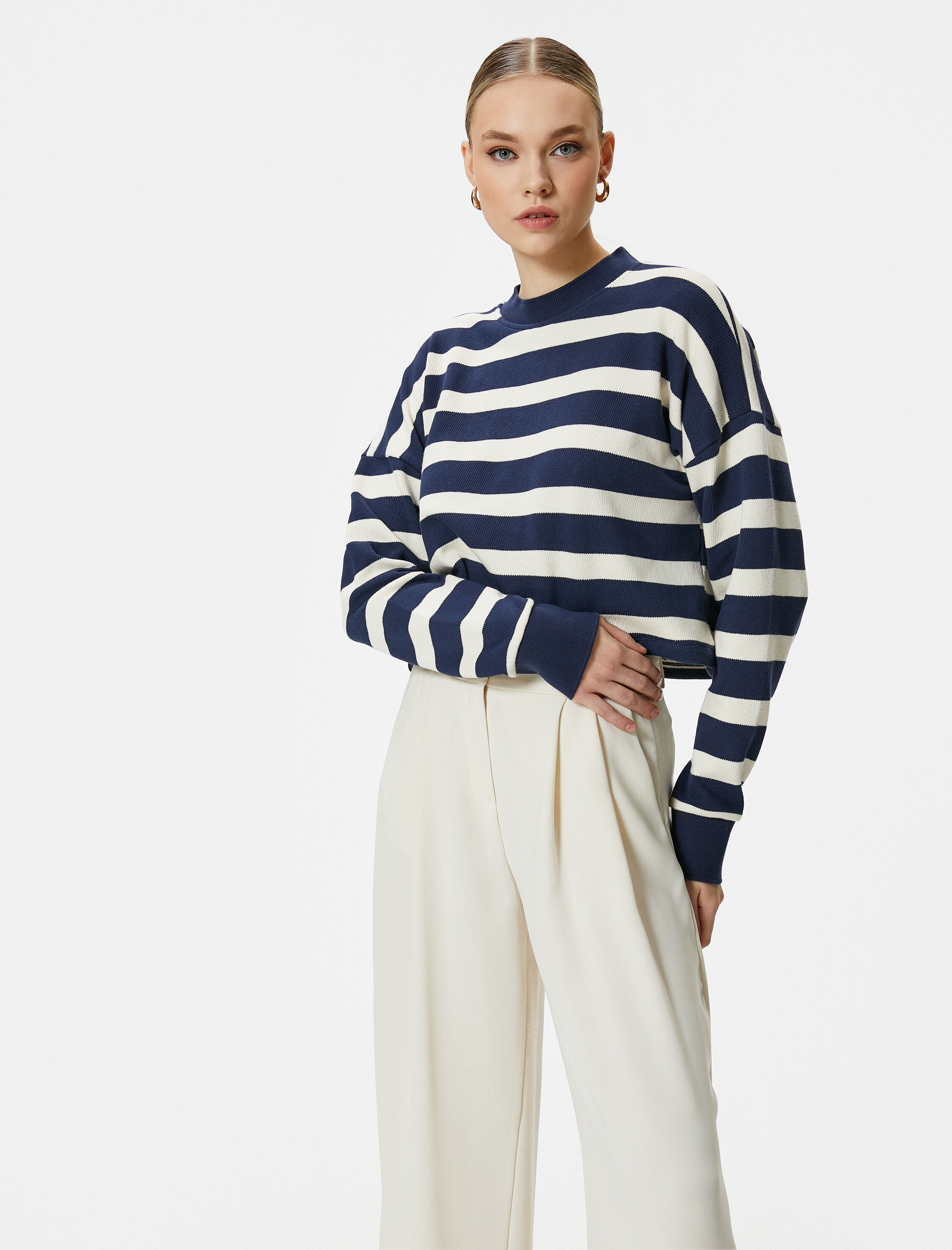   Bisiklet Yaka Sweatshirt Düşük Omuzlu Uzun Kollu