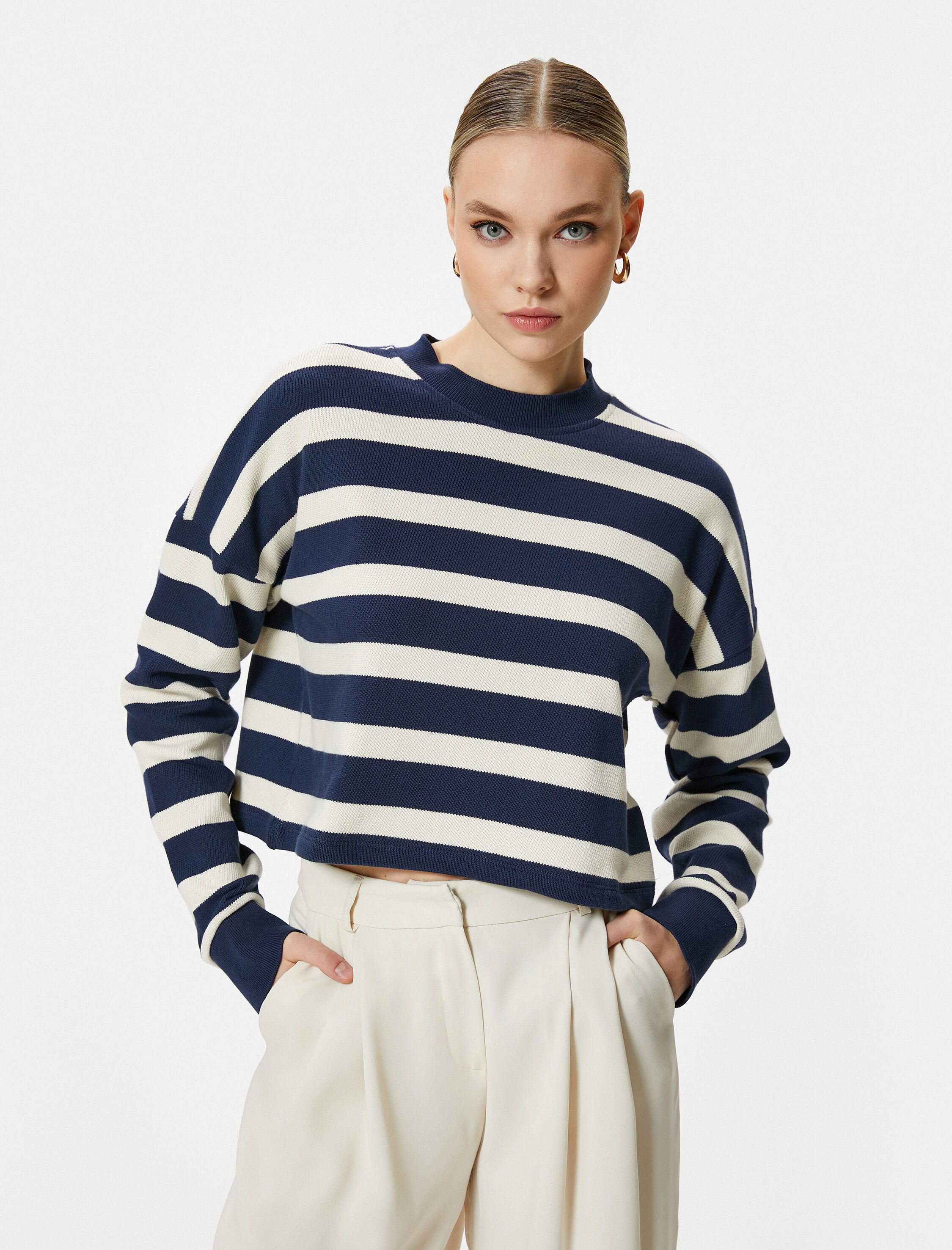   Bisiklet Yaka Sweatshirt Düşük Omuzlu Uzun Kollu