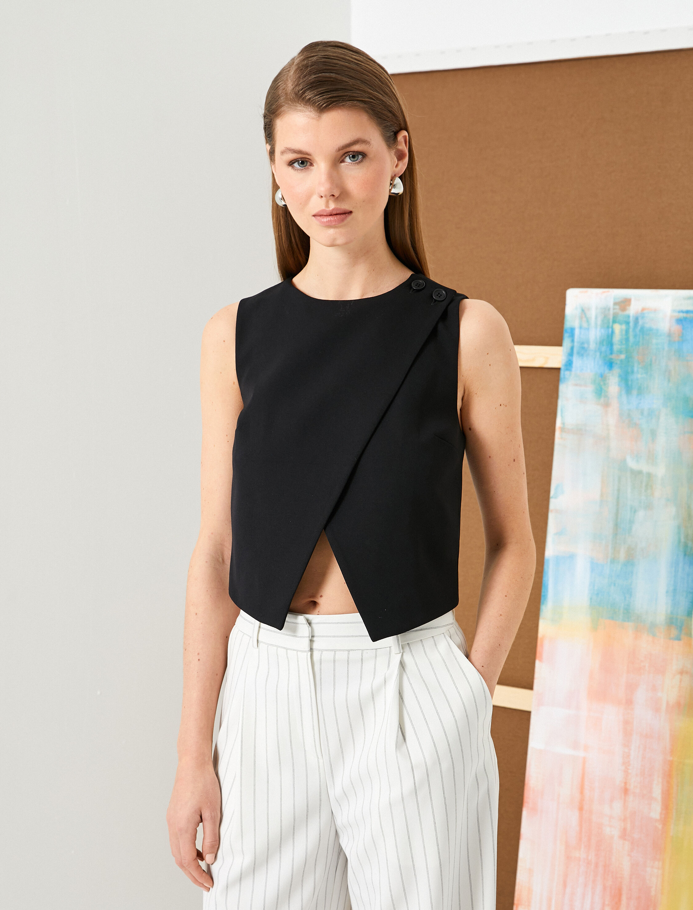   Crop Yelek Önden Pencere Detaylı Düğmeli