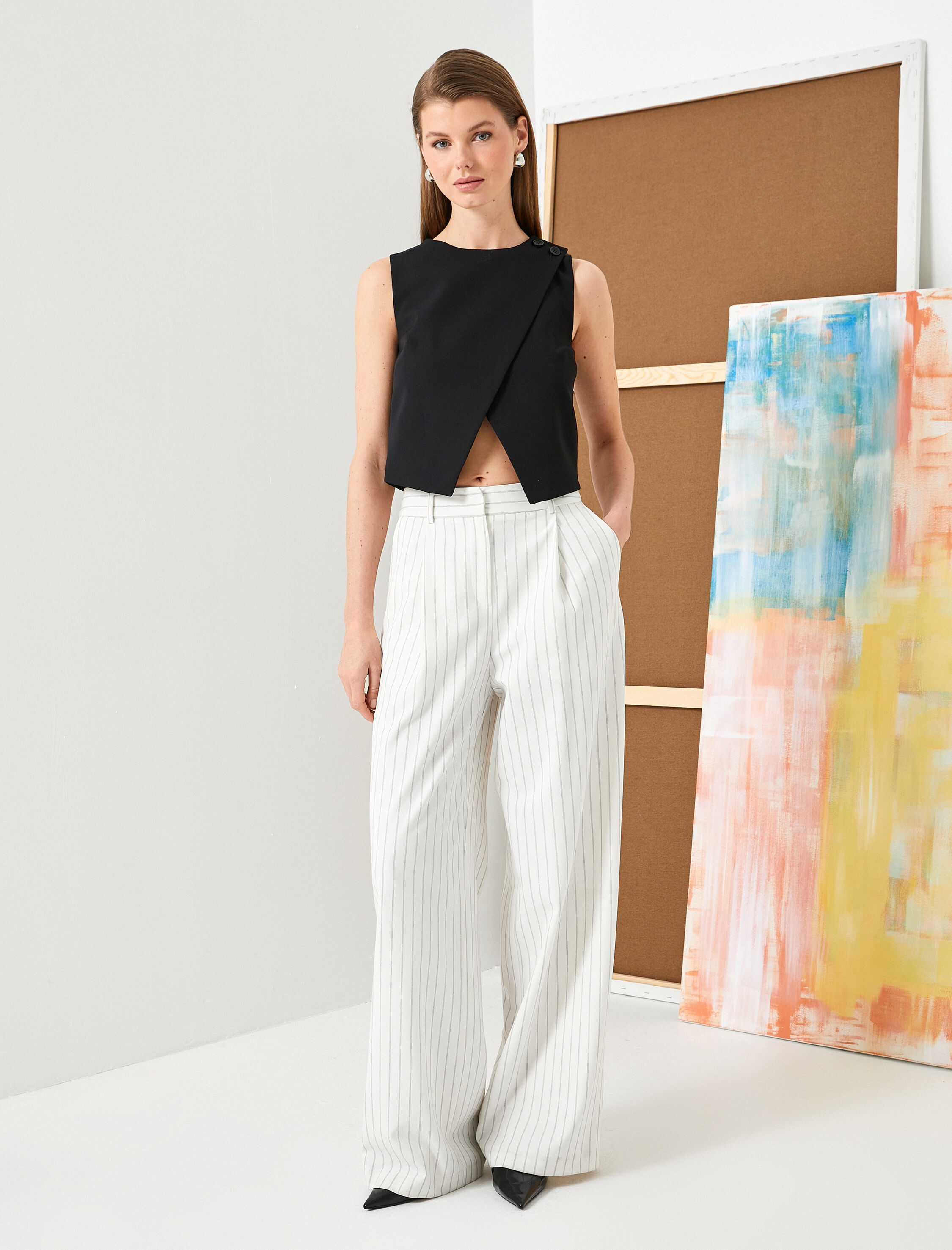   Crop Yelek Önden Pencere Detaylı Düğmeli