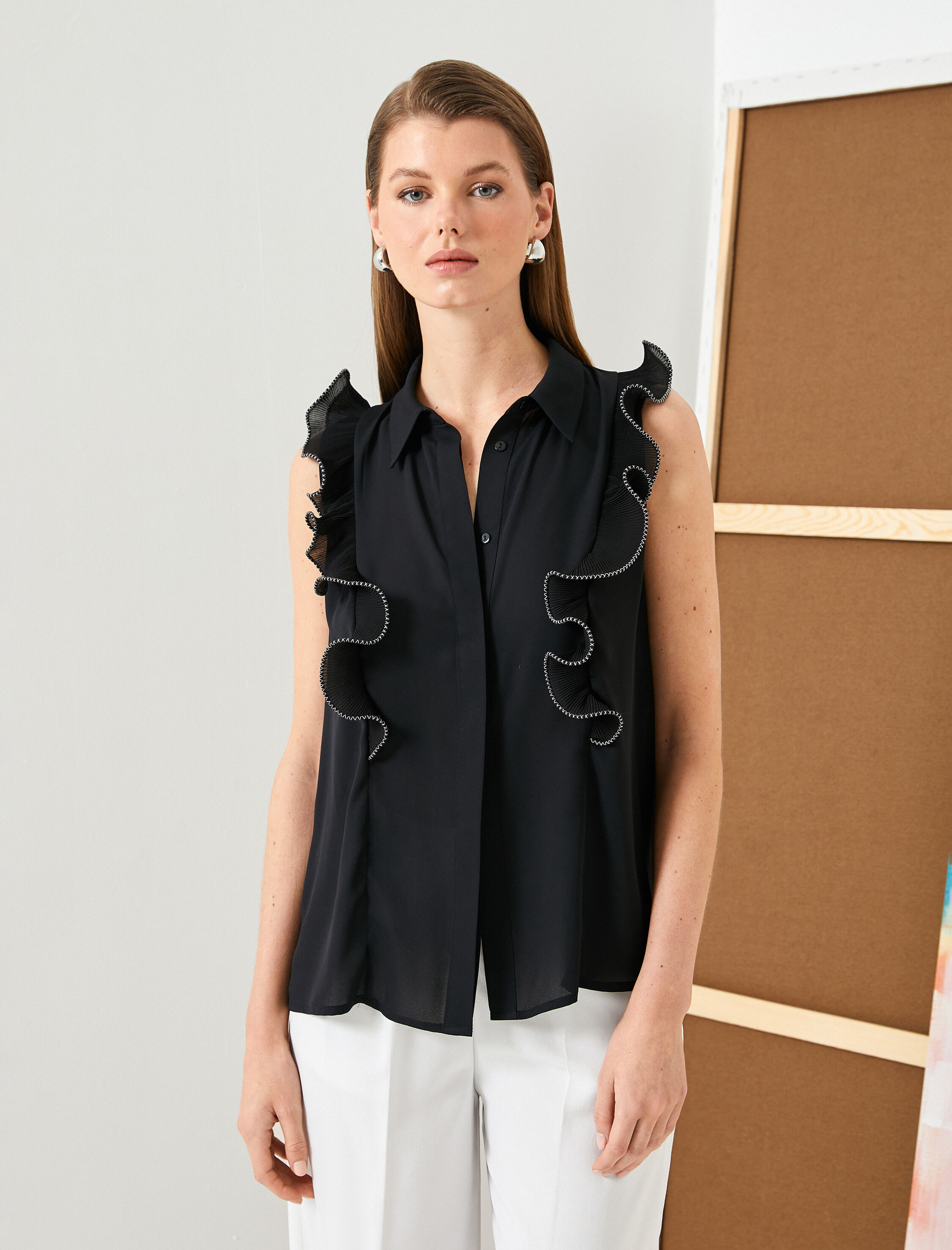   Kolsuz Gömlek Fırfırlı Düğmeli Klasik Yaka