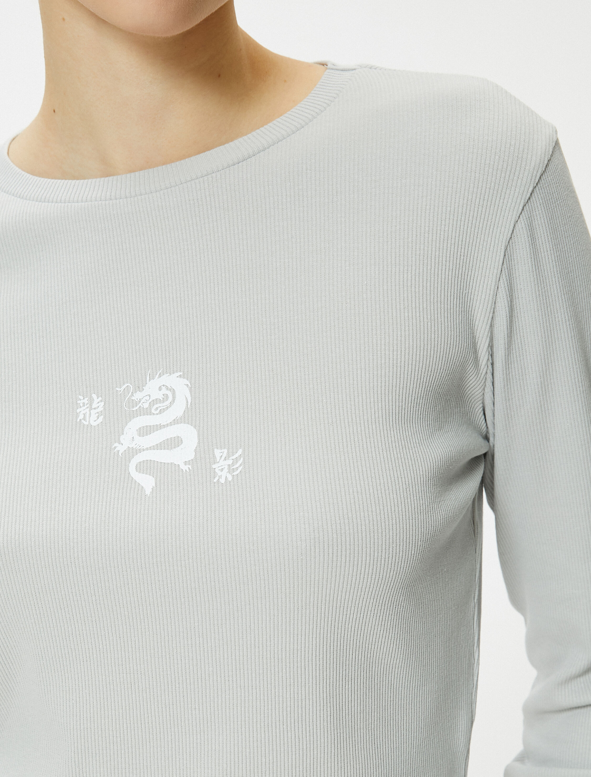   Uzun Kollu Tişört Kayık Yaka Baskılı Pamuklu