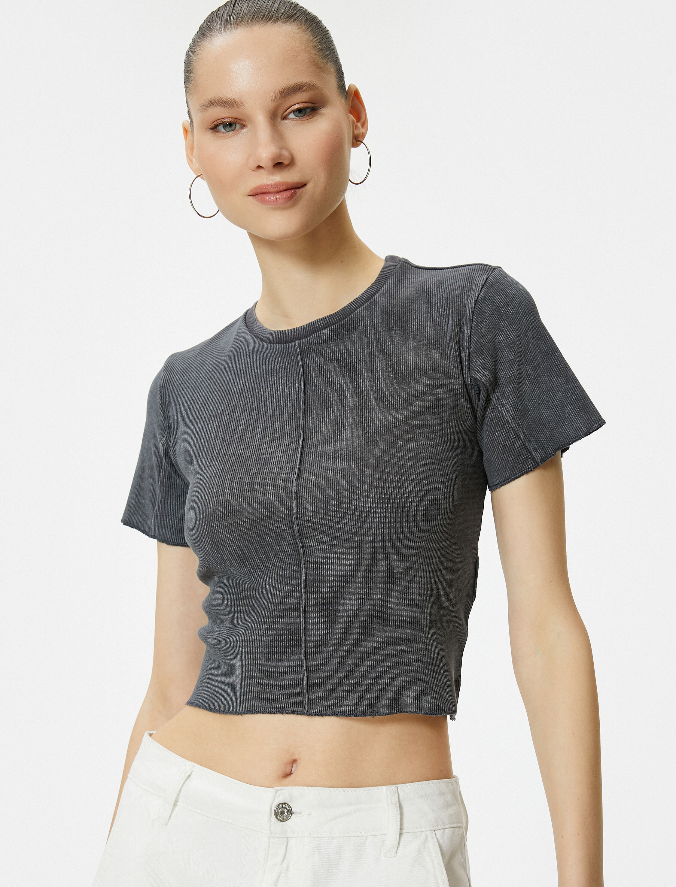   Crop Tişört Soluk Efektli Kısa Kollu Bisiklet Yaka Pamuklu