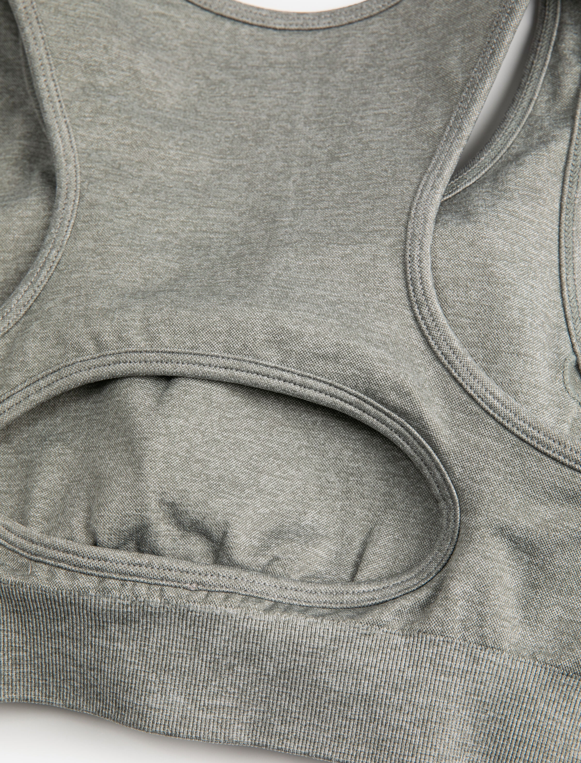   Kaplı Sporcu Sütyeni Dikişsiz Arkası Pencere Detaylı Slim Fit