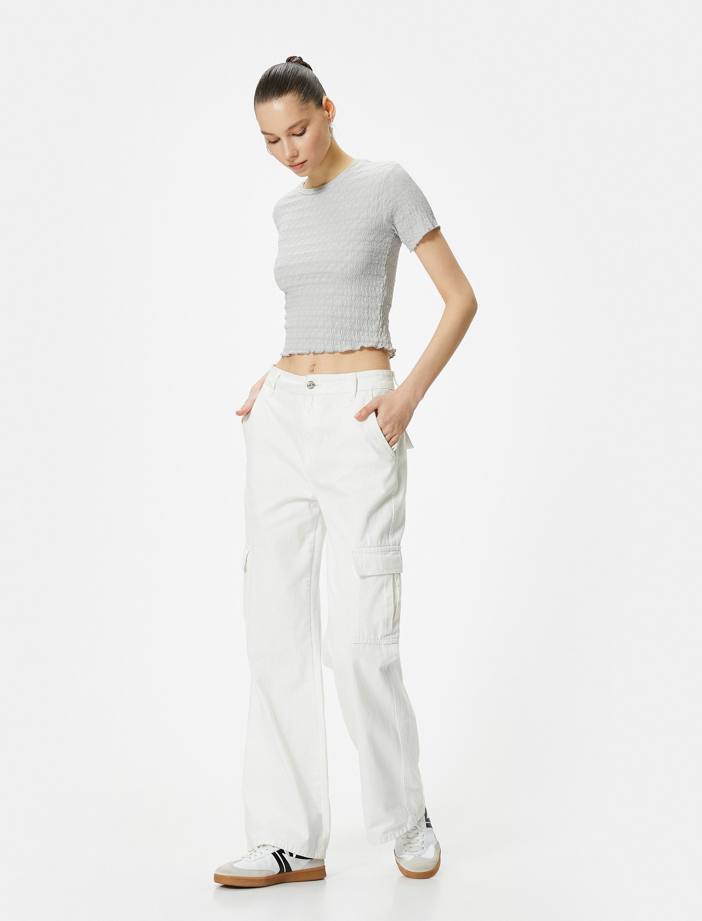   Dokulu Crop Tişört Kısa Kollu Bisiklet Yaka Slim Fit Bürümcük