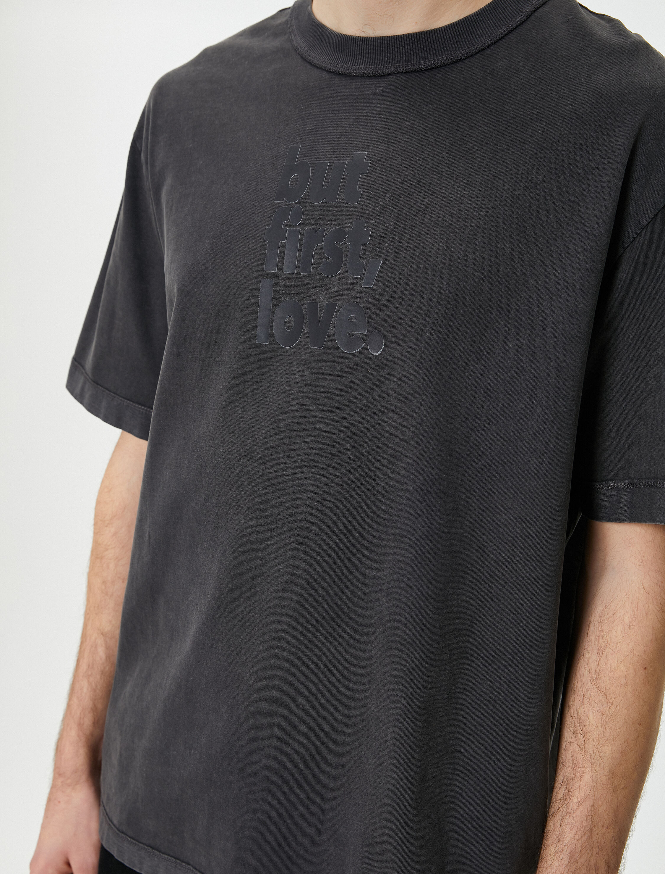   Oversize Tişört Yıkamalı Slogan Baskılı Bisiklet Yaka Kısa Kollu